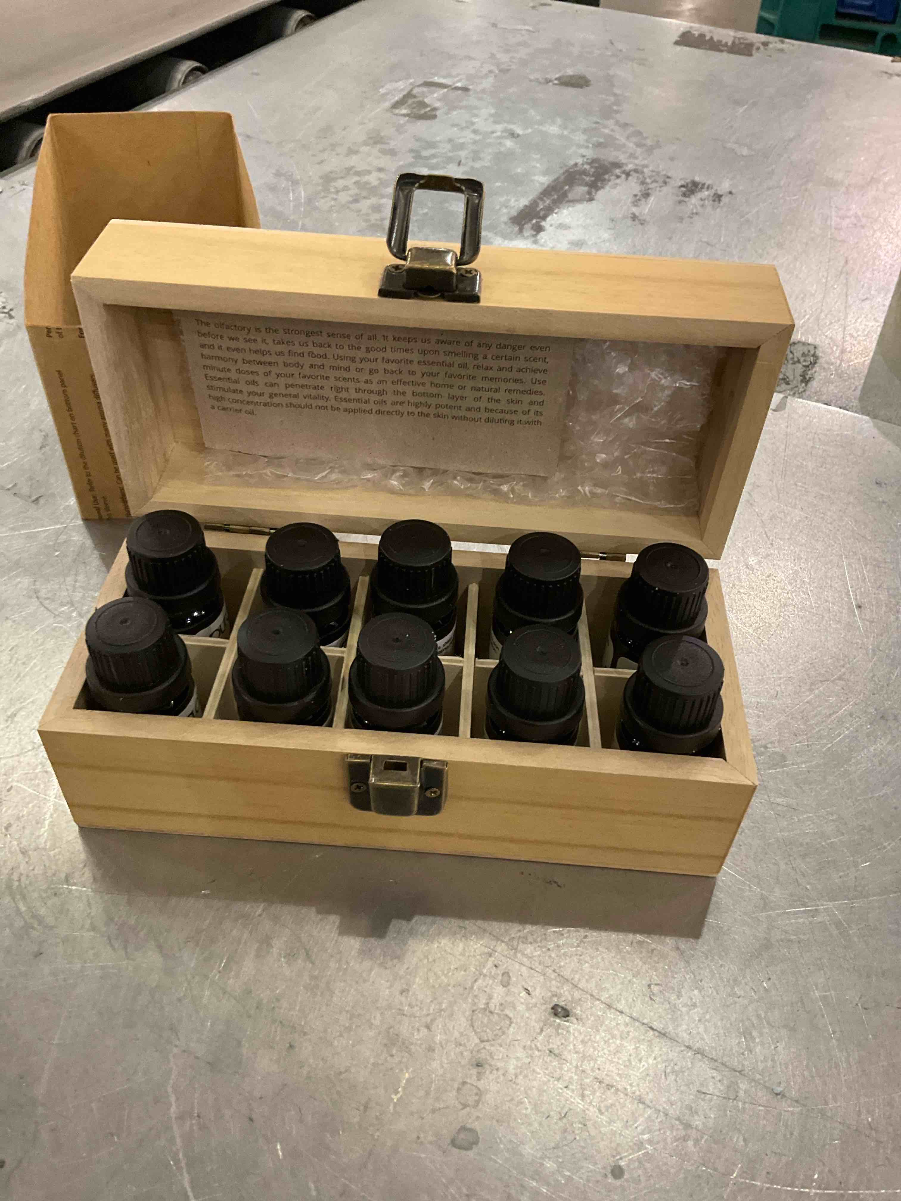 https://s3.amazonaws.com/lotting-images-prod/bidfta/PPE0308314_1731599301577.jpeg