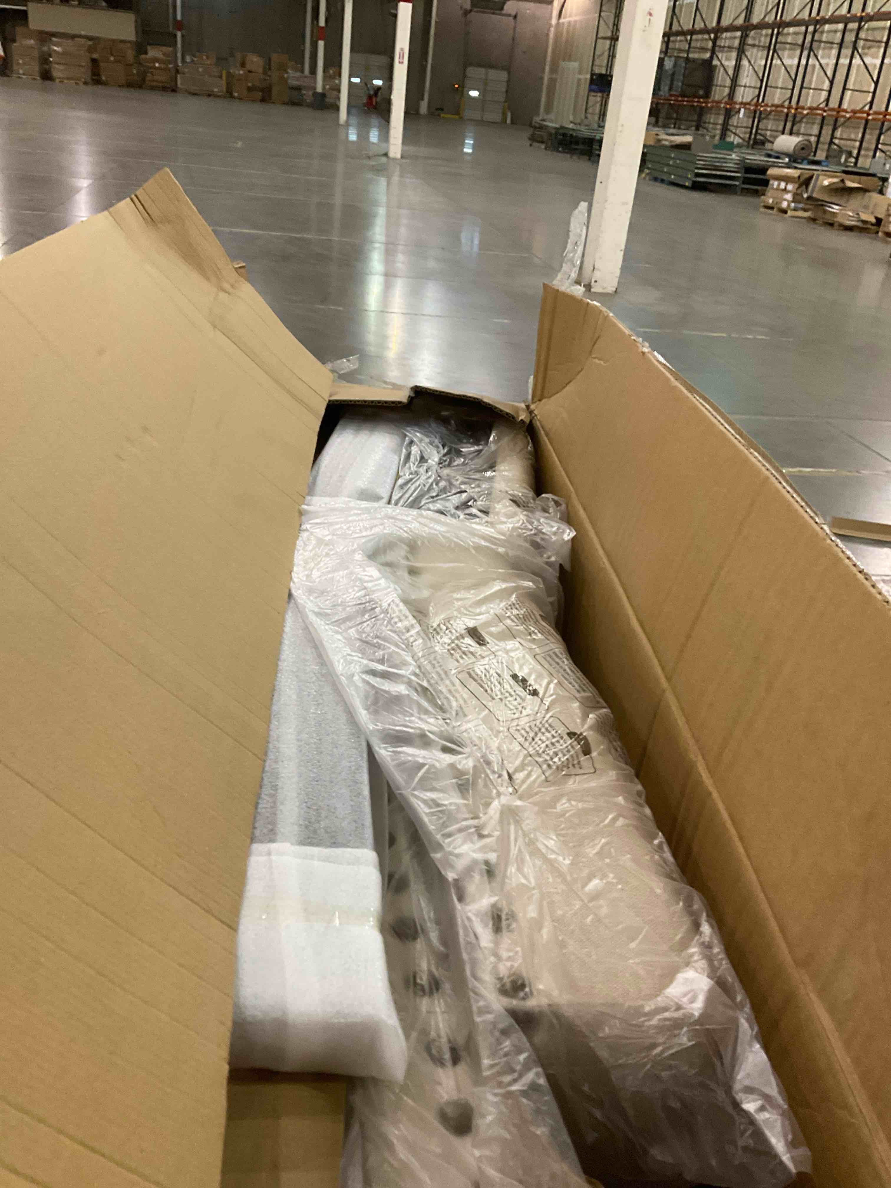 https://s3.amazonaws.com/lotting-images-prod/bidfta/PPE0308450_1731521240590.jpeg