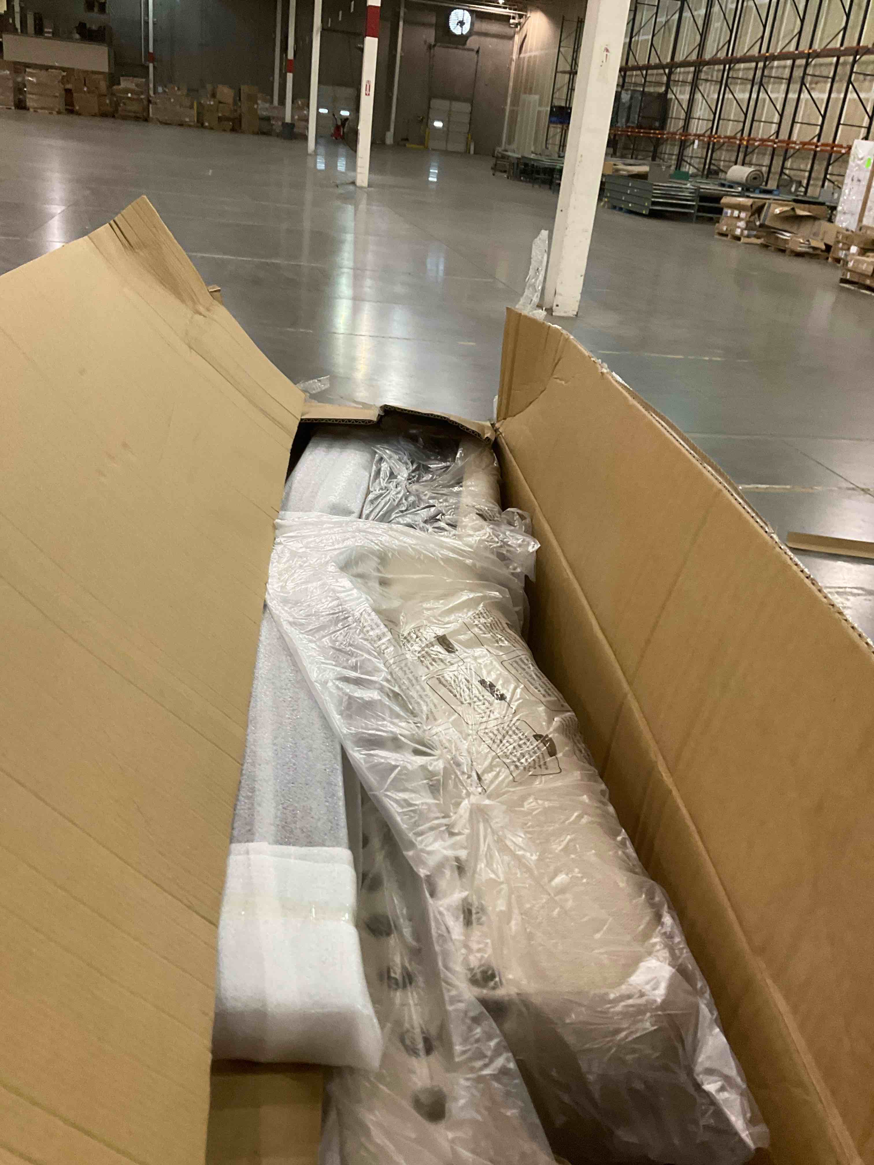 https://s3.amazonaws.com/lotting-images-prod/bidfta/PPE0308450_1731521241708.jpeg