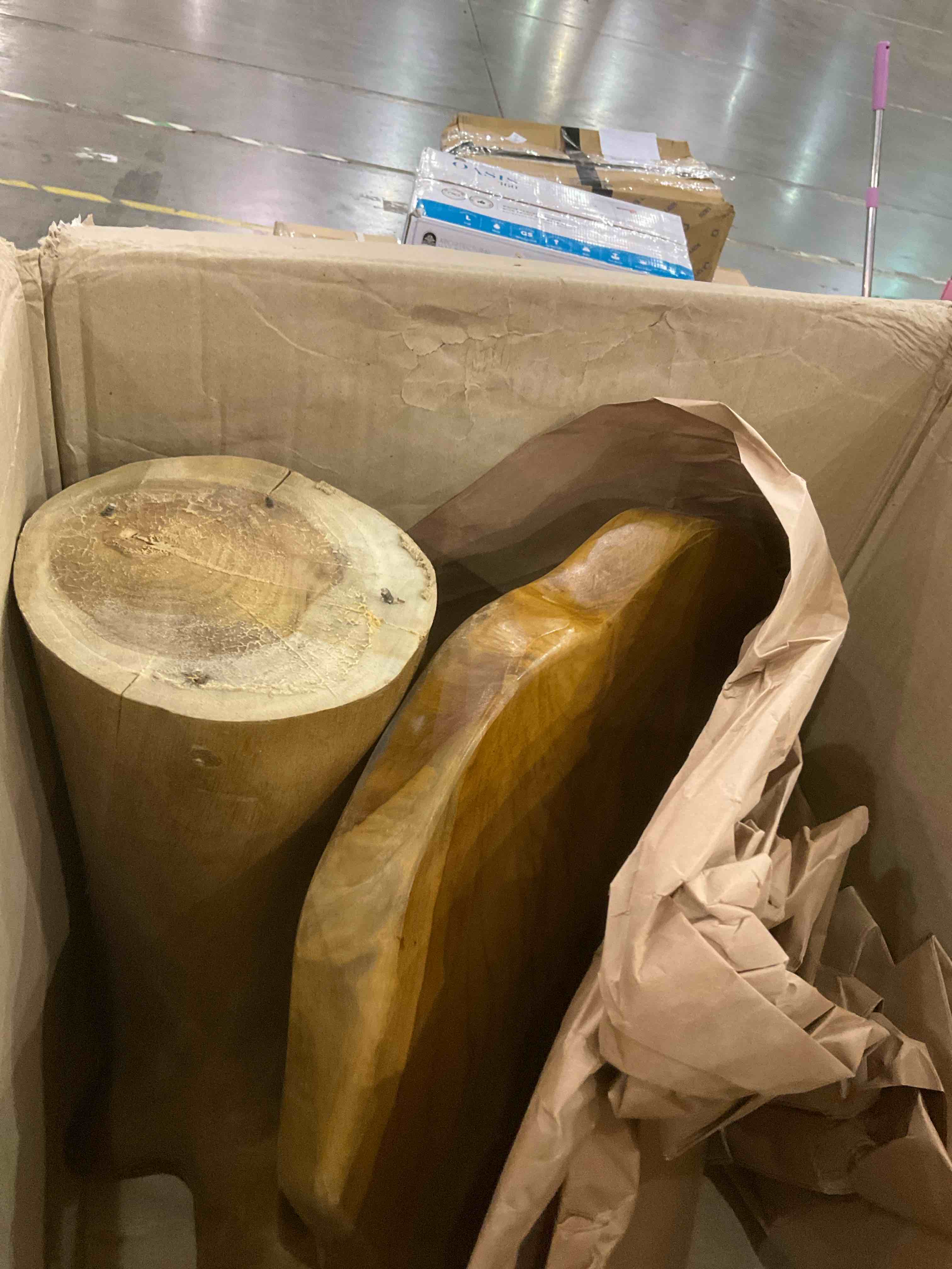 https://s3.amazonaws.com/lotting-images-prod/bidfta/PPE0308453_1731520952509.jpeg