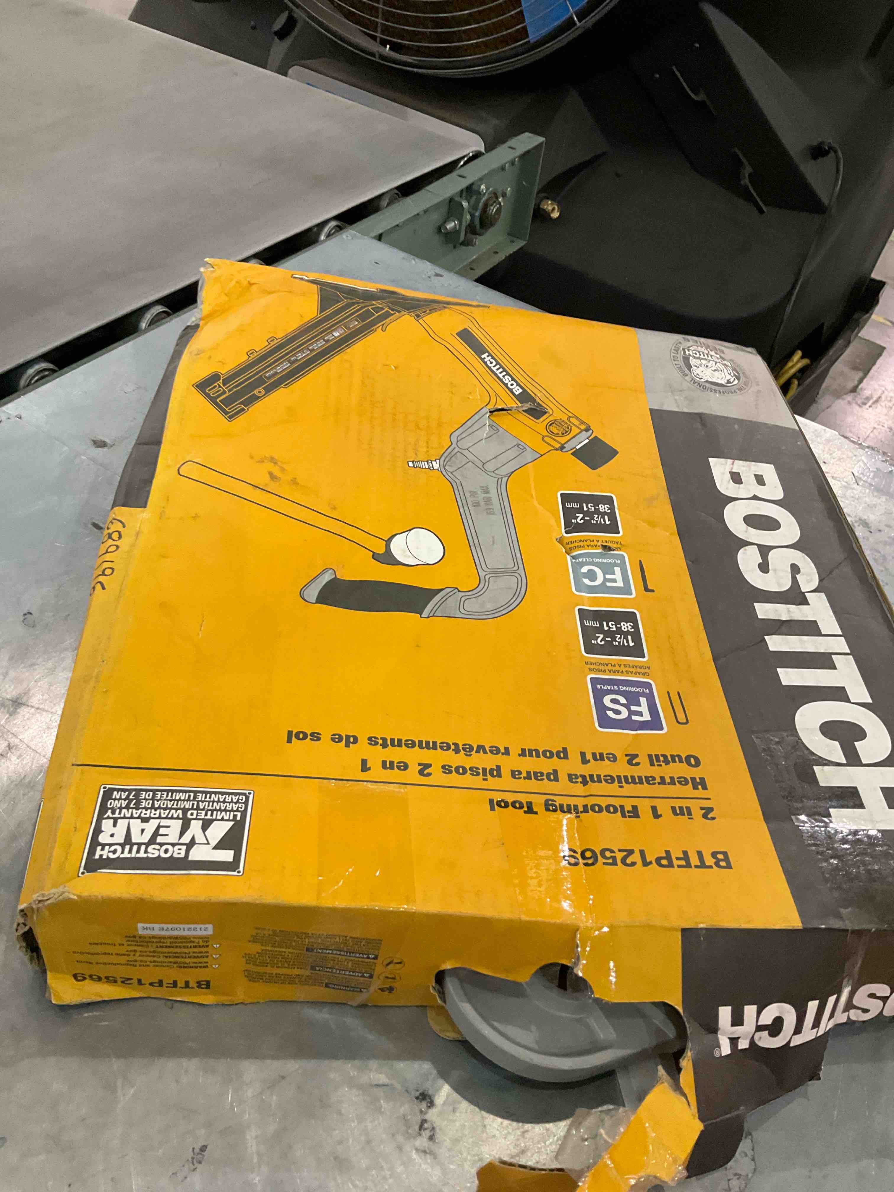 https://s3.amazonaws.com/lotting-images-prod/bidfta/PPE0308942_1730995205639.jpeg