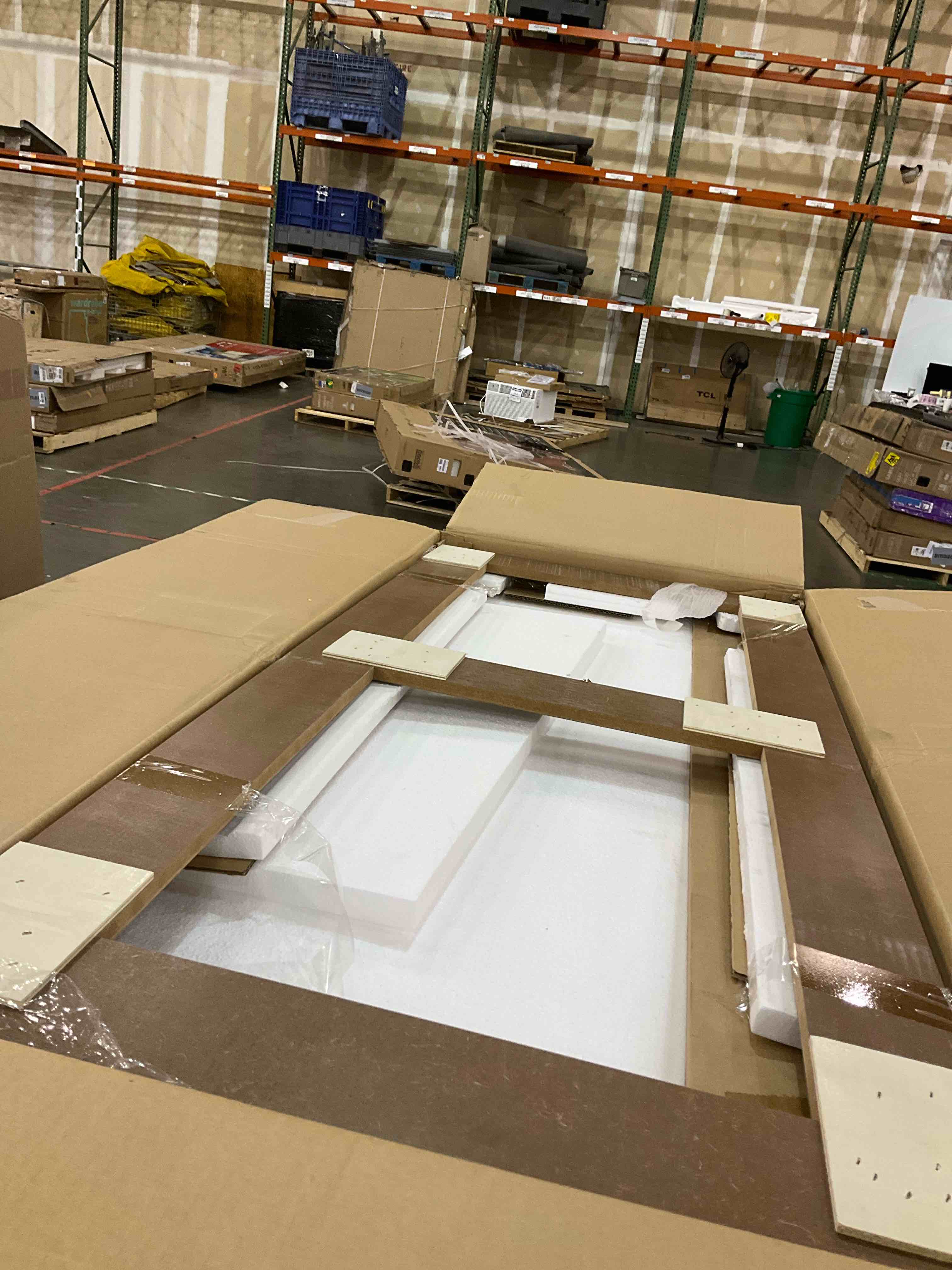 https://s3.amazonaws.com/lotting-images-prod/bidfta/PPE0308985_1730989843345.jpeg