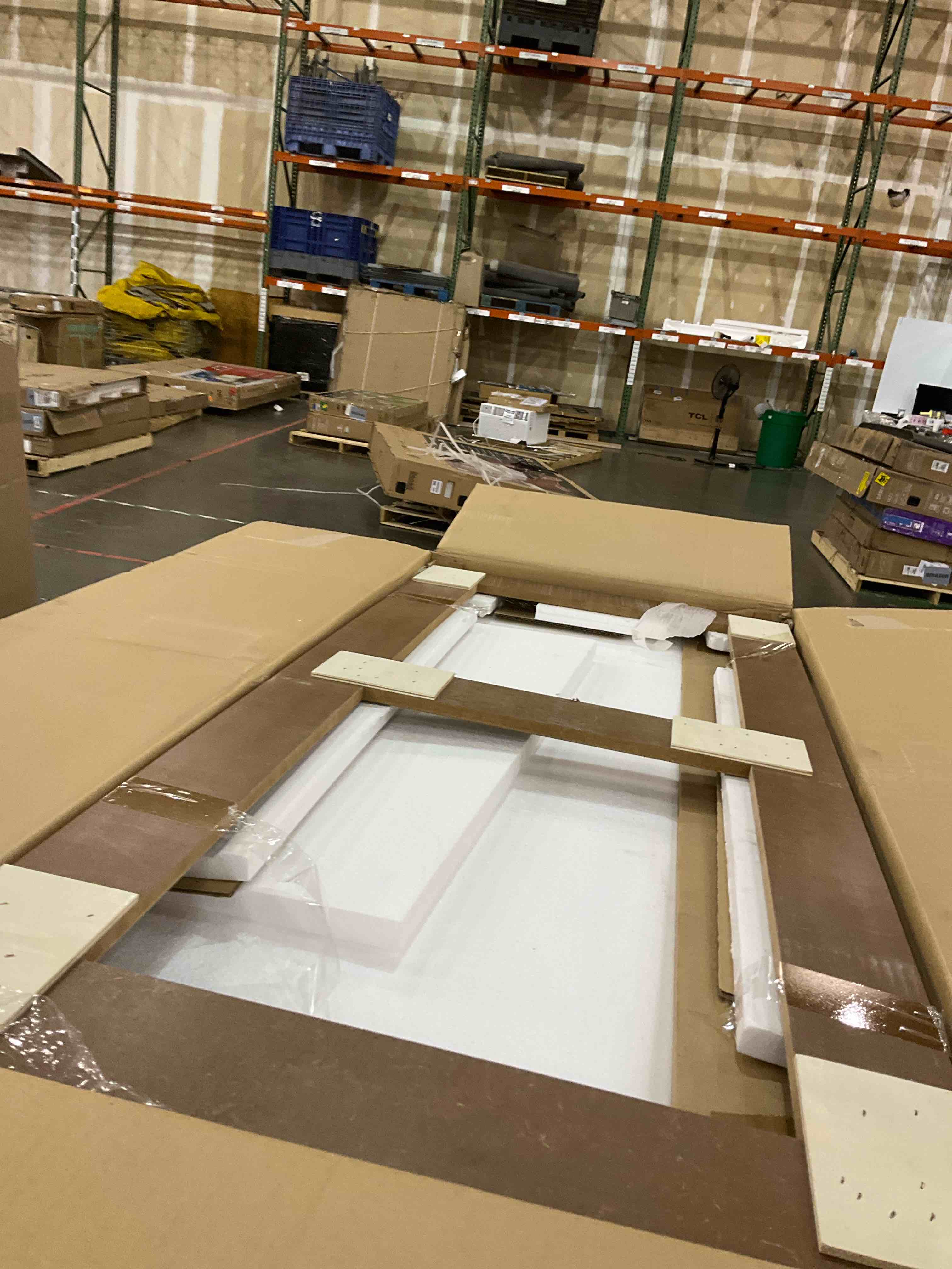 https://s3.amazonaws.com/lotting-images-prod/bidfta/PPE0308985_1730989844349.jpeg