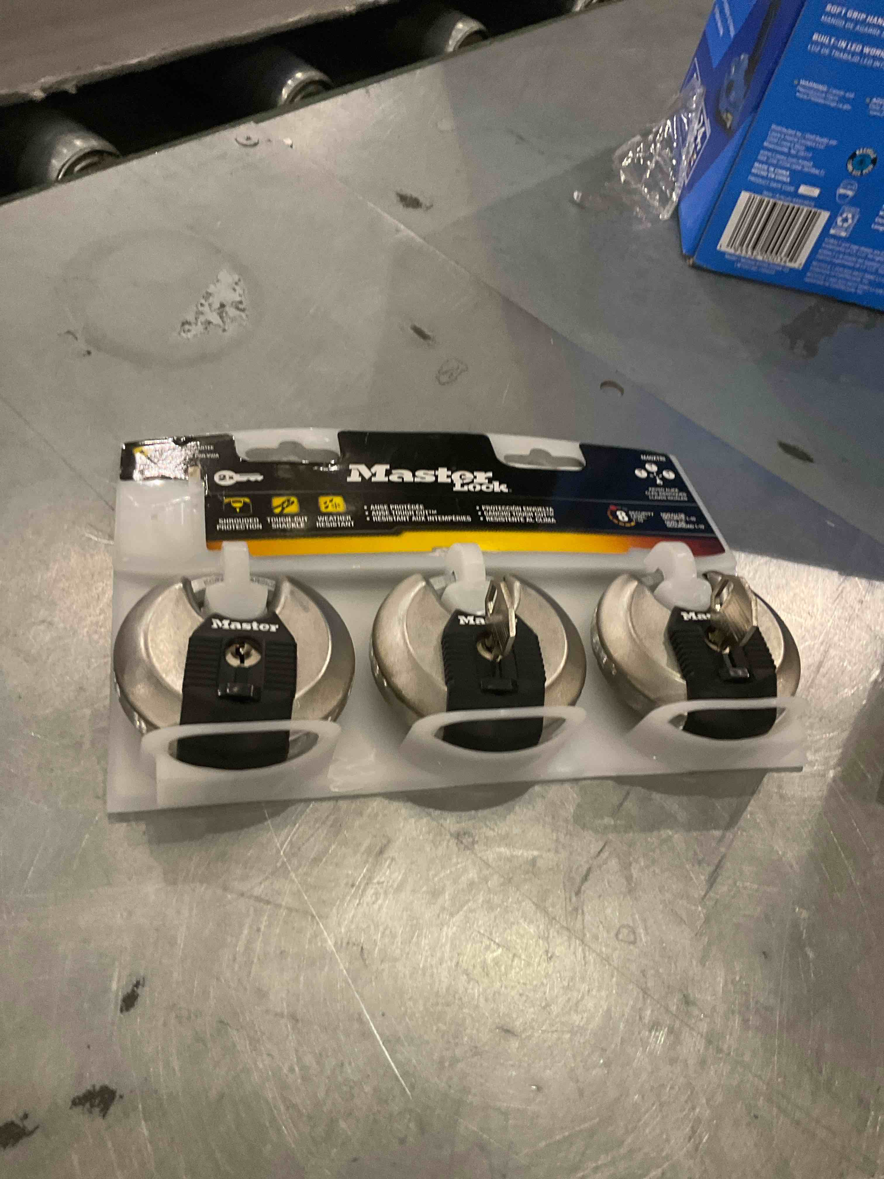 https://s3.amazonaws.com/lotting-images-prod/bidfta/PPE0309087_1730910912235.jpeg