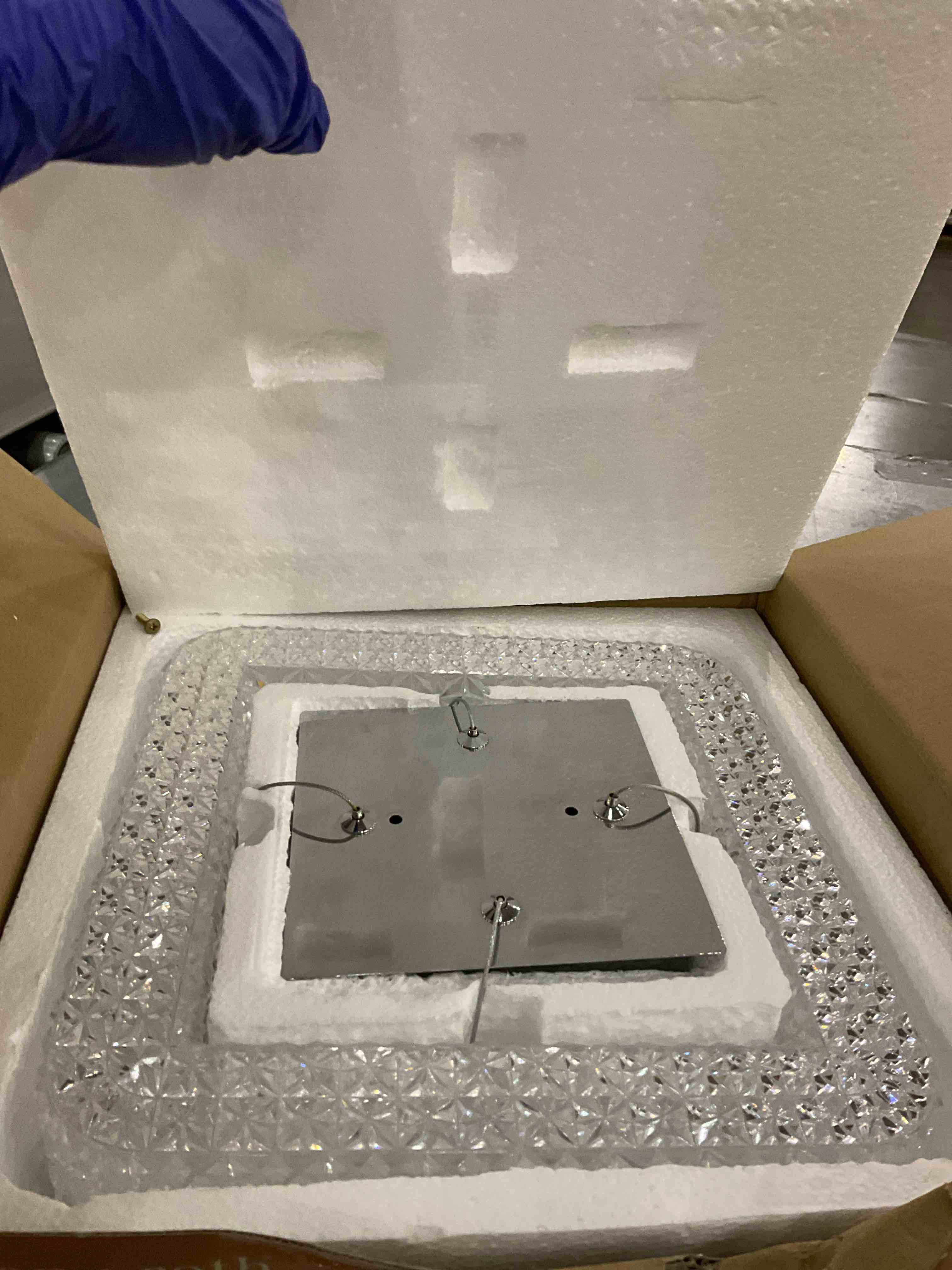 https://s3.amazonaws.com/lotting-images-prod/bidfta/PPE0309155_1730899233135.jpeg