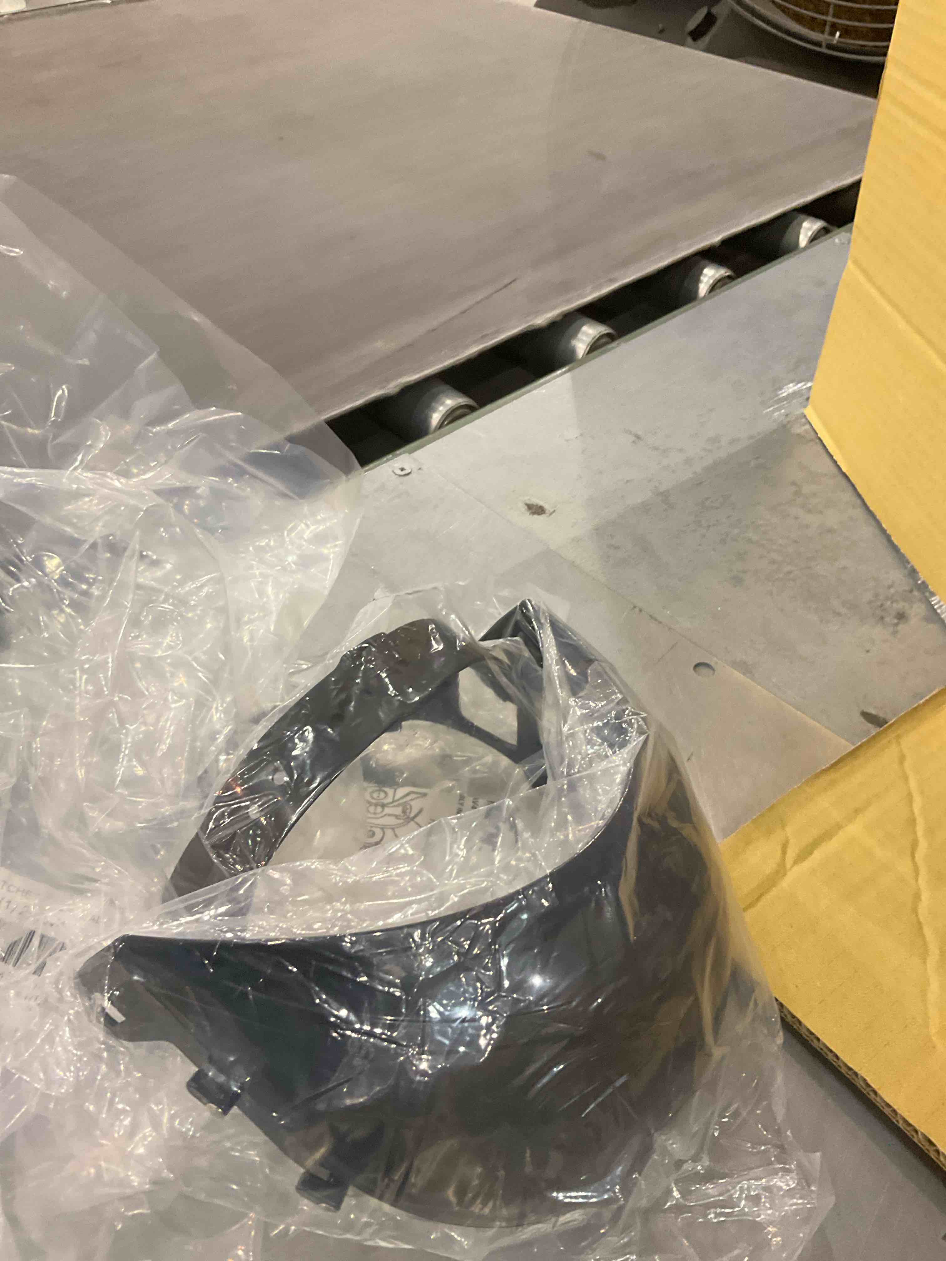 https://s3.amazonaws.com/lotting-images-prod/bidfta/PPE0309377_1730811068016.jpeg