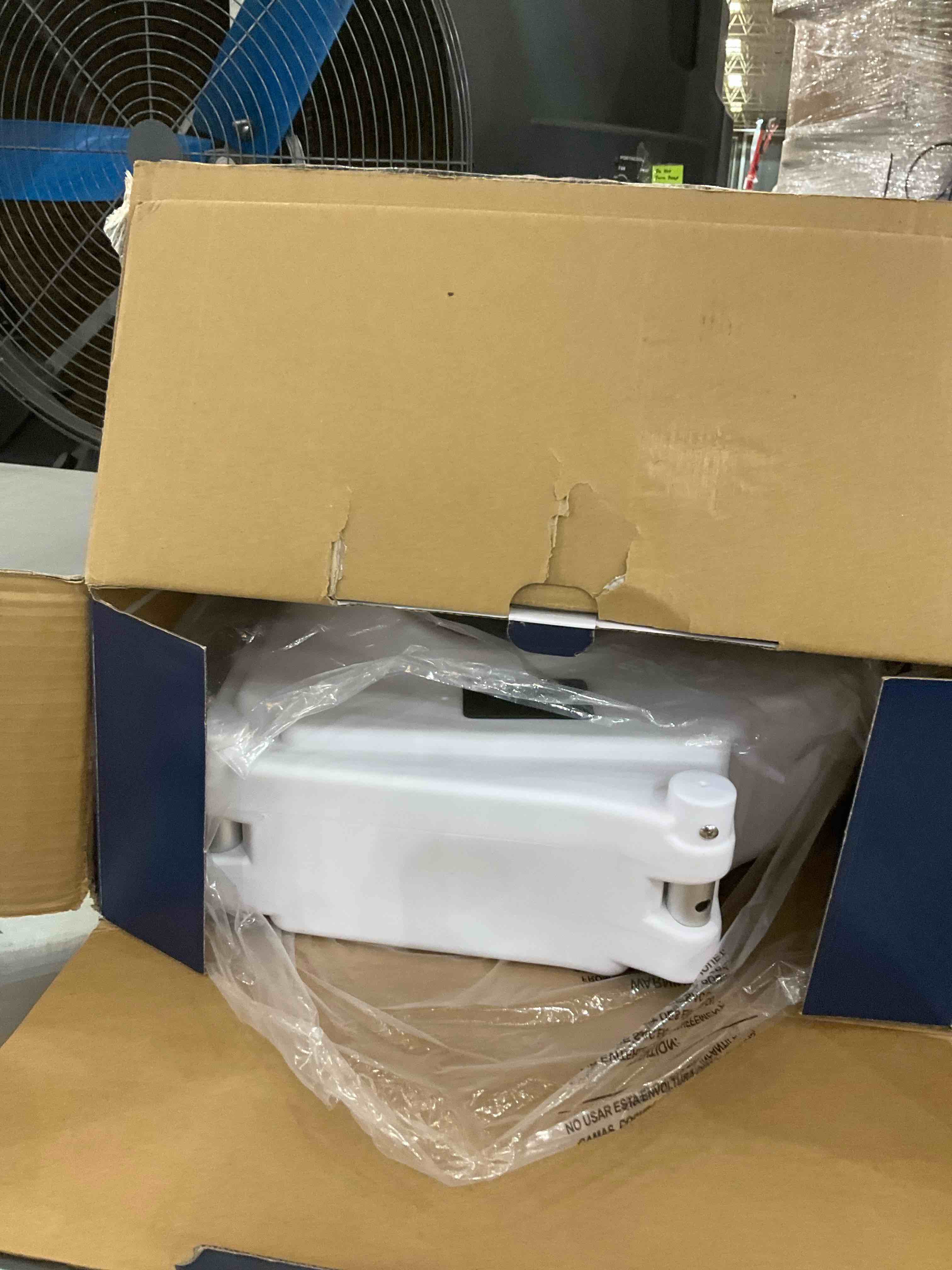https://s3.amazonaws.com/lotting-images-prod/bidfta/PPE0309420_1730743835719.jpeg