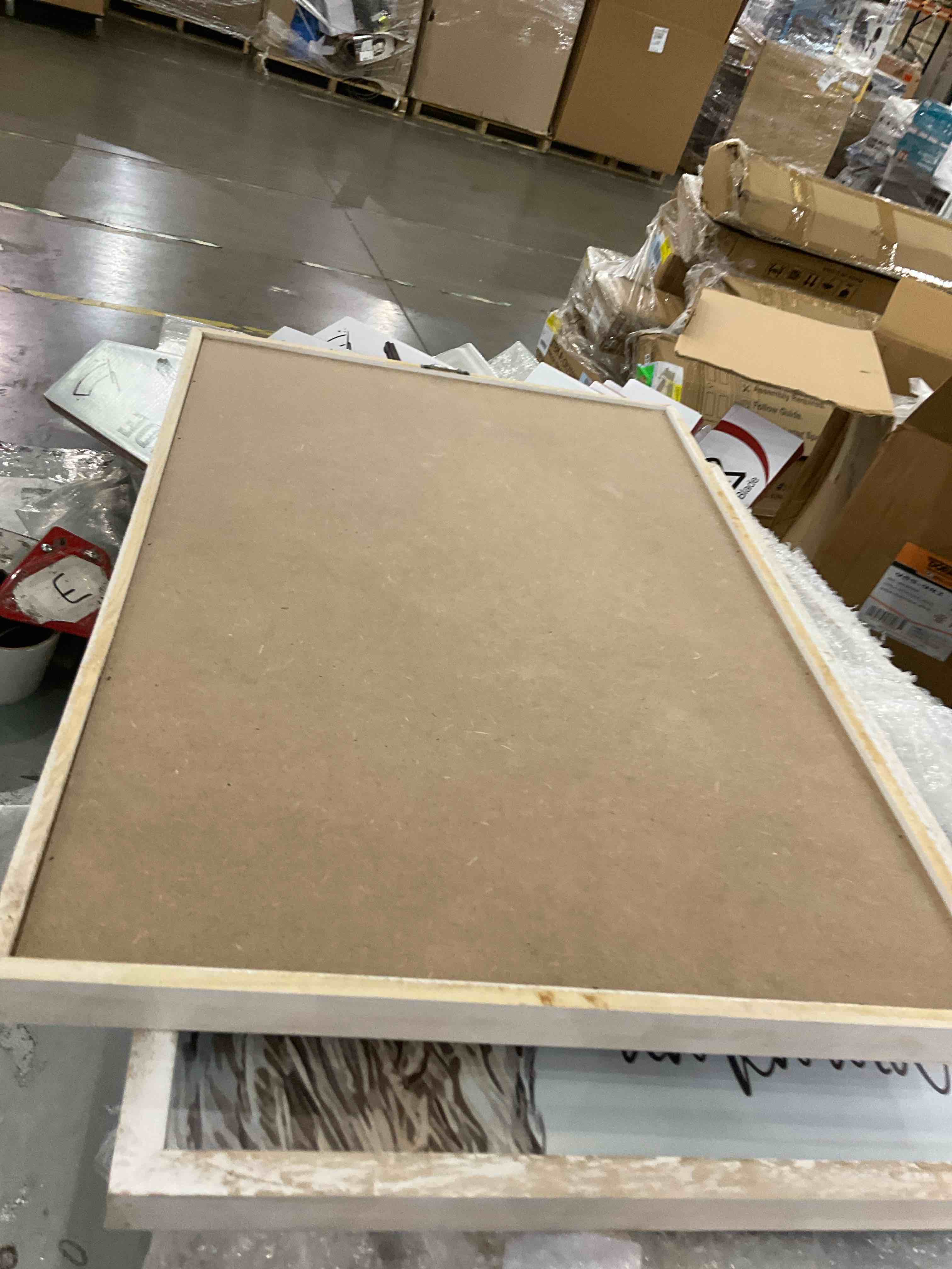 https://s3.amazonaws.com/lotting-images-prod/bidfta/PPE0309577_1730559826145.jpeg