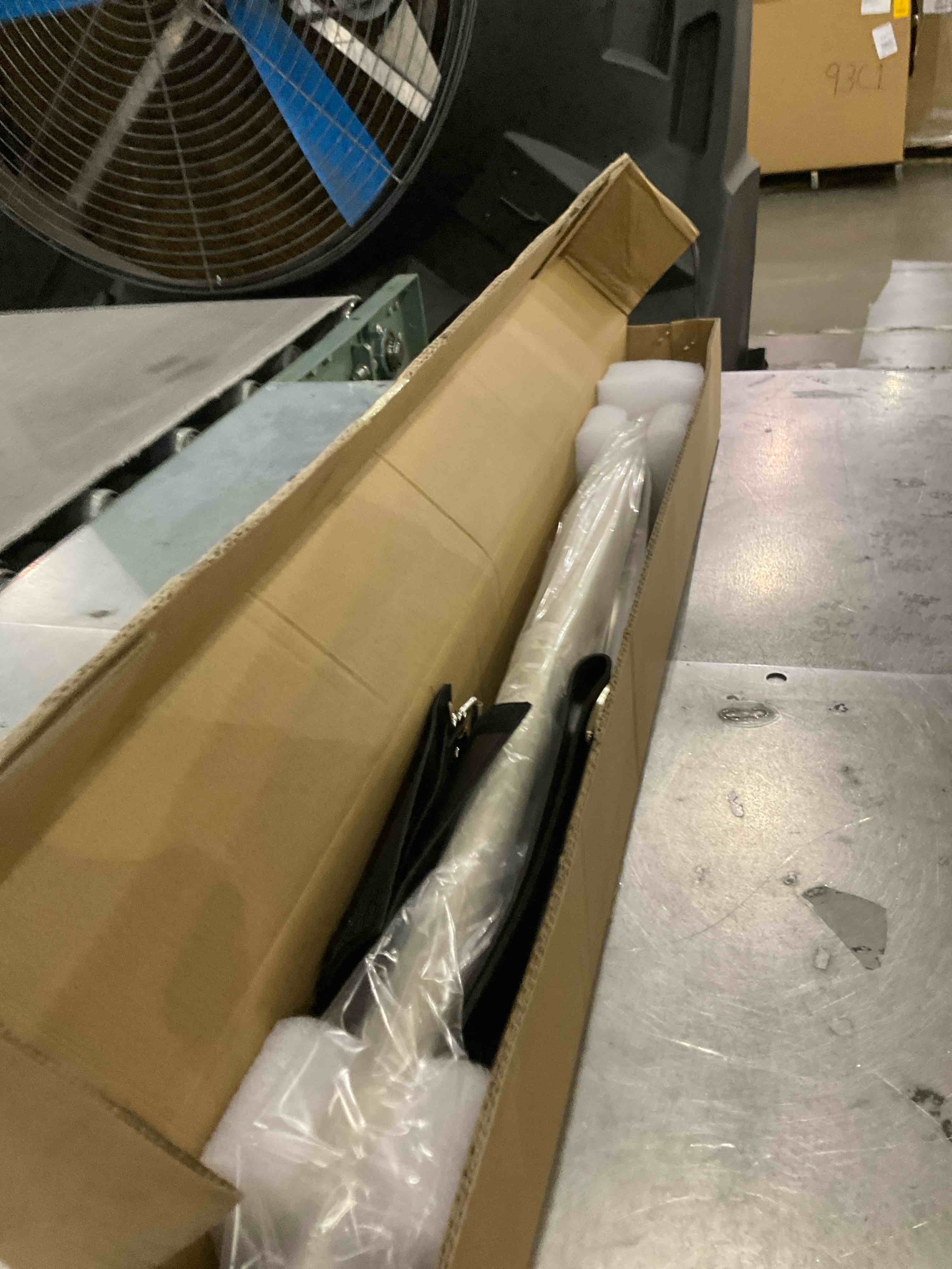 https://s3.amazonaws.com/lotting-images-prod/bidfta/PPE0309771_1730471321969.jpeg