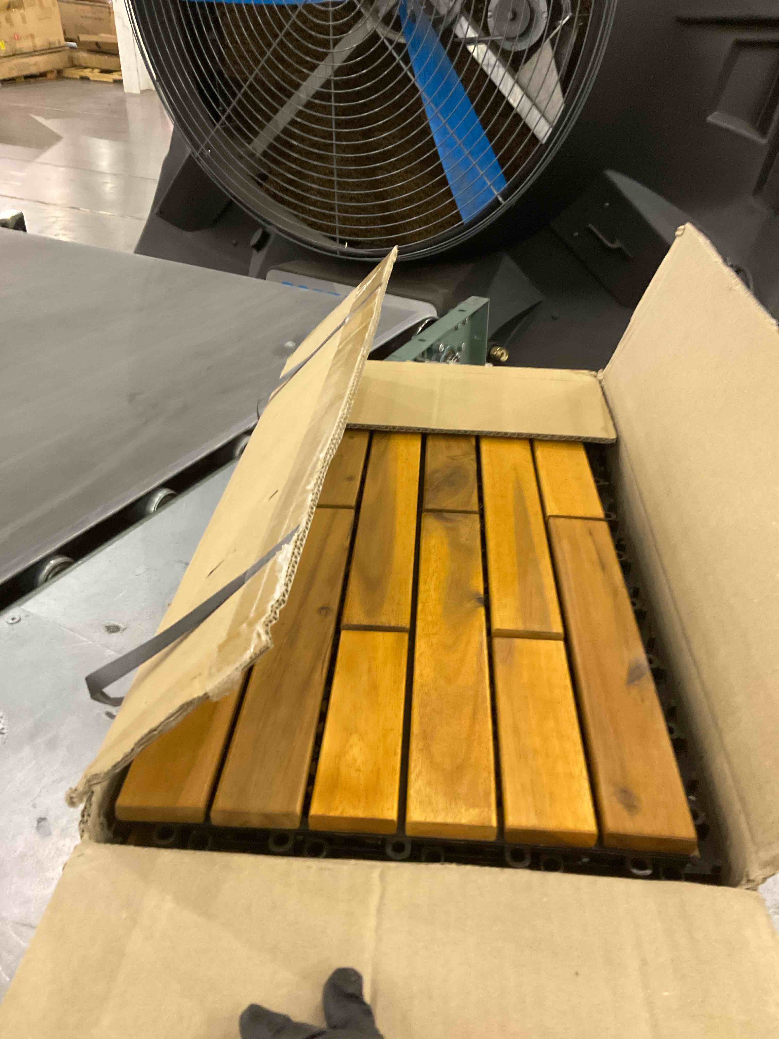 https://s3.amazonaws.com/lotting-images-prod/bidfta/PPE0309892_1730461602283.jpeg