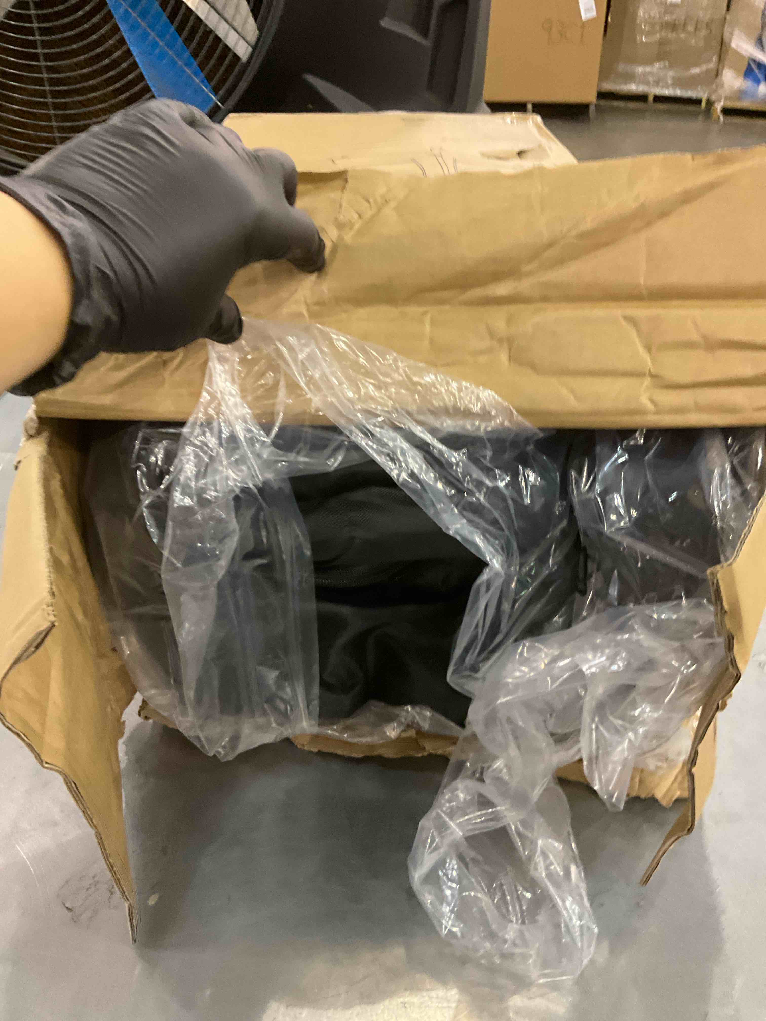 https://s3.amazonaws.com/lotting-images-prod/bidfta/PPE0309897_1730461160416.jpeg
