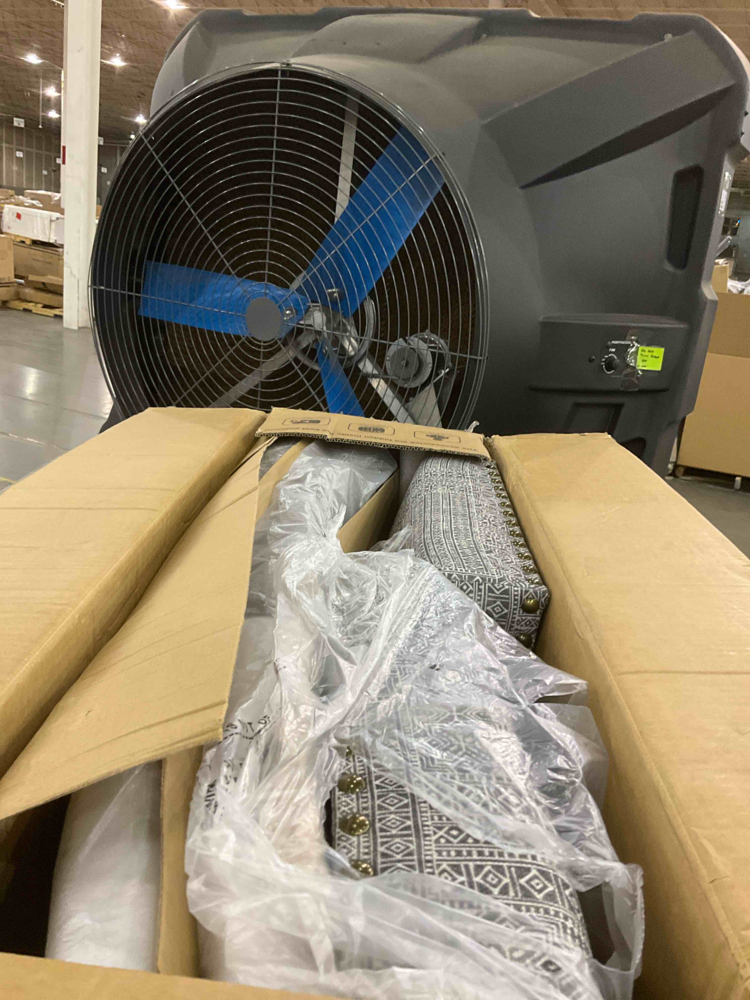 https://s3.amazonaws.com/lotting-images-prod/bidfta/PPE0309899_1730461005775.jpeg