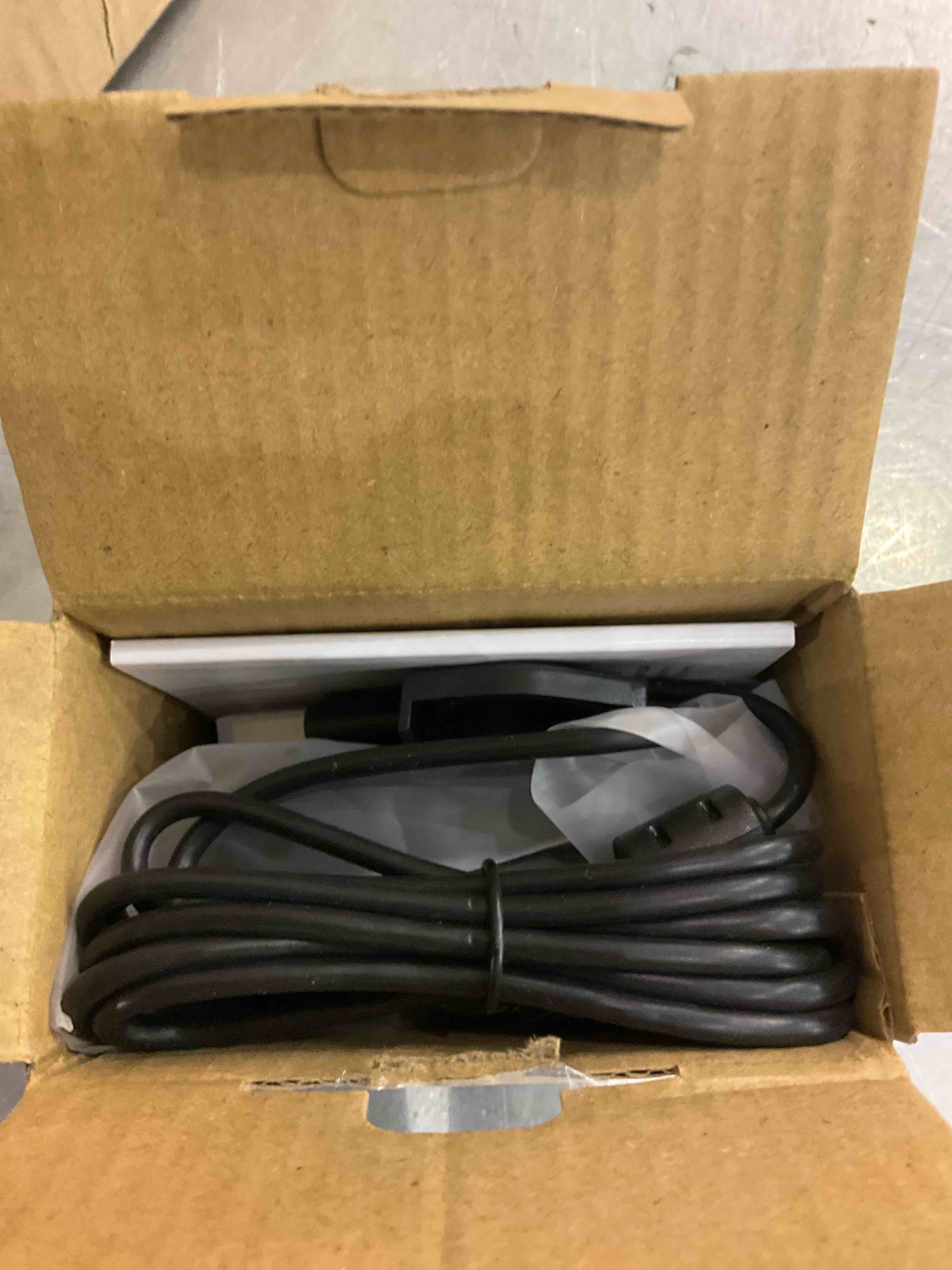 https://s3.amazonaws.com/lotting-images-prod/bidfta/PPE0310142_1729603768850.jpeg