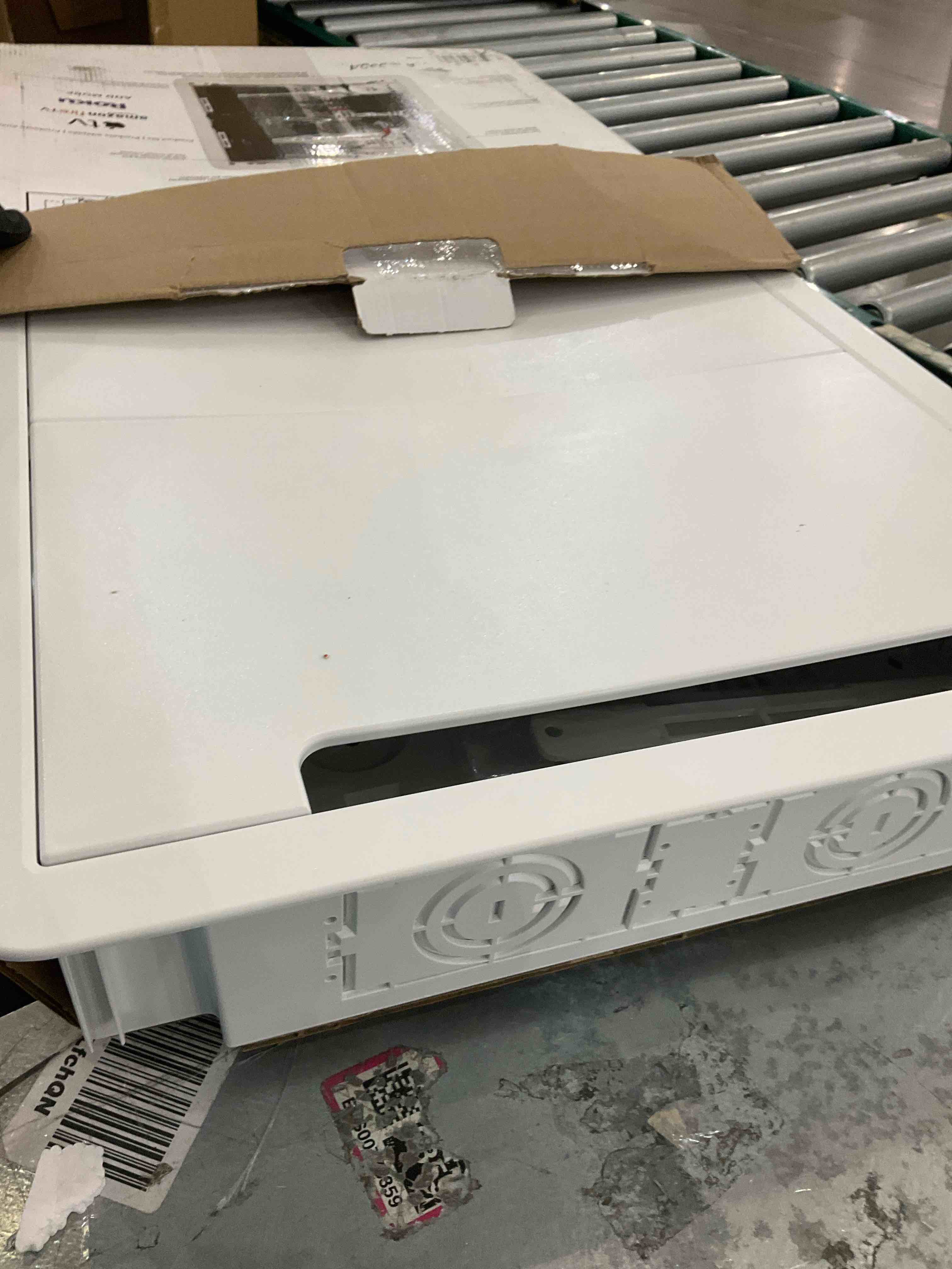 https://s3.amazonaws.com/lotting-images-prod/bidfta/PPE0310297_1729524416908.jpeg