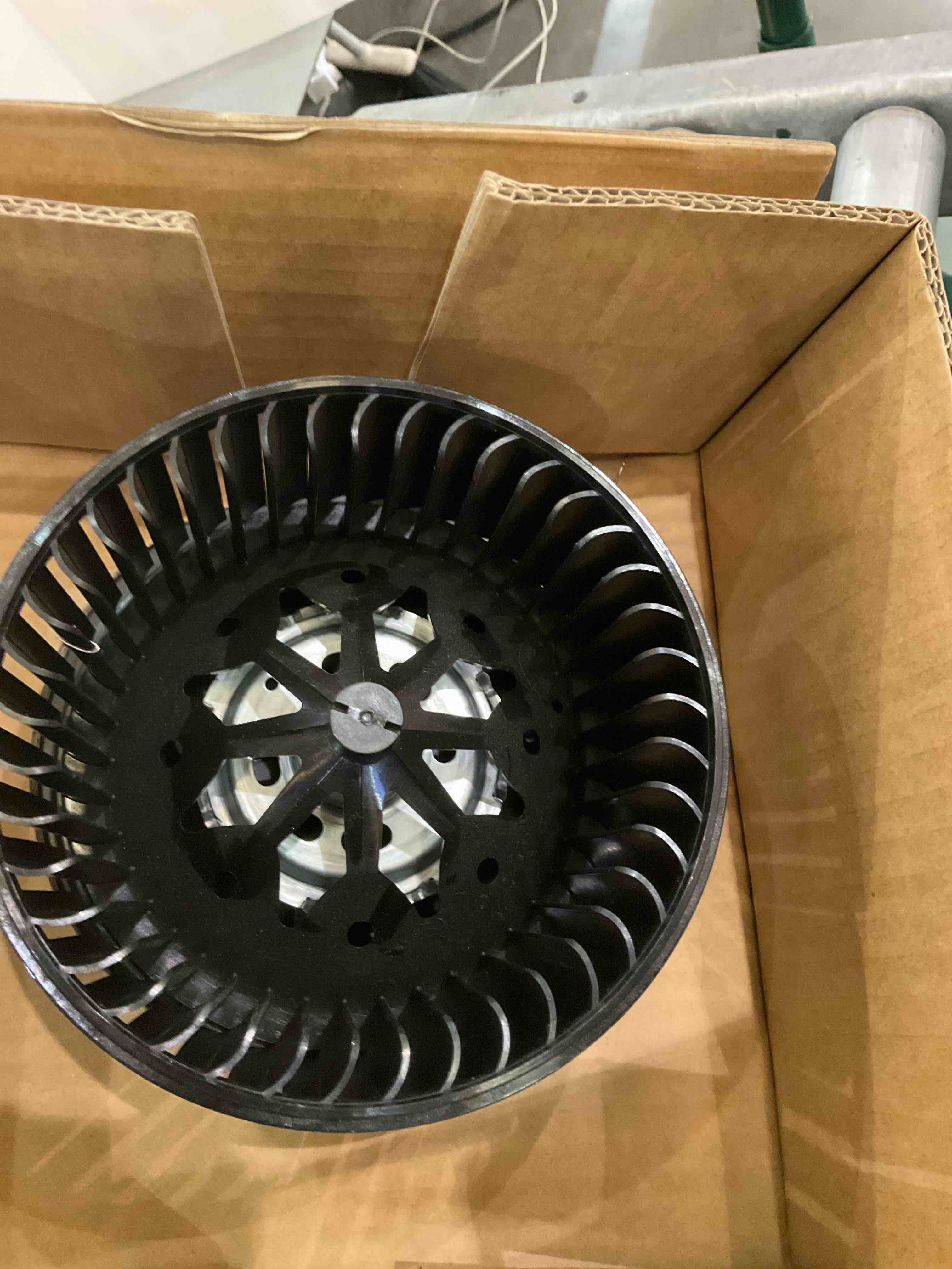 Front AC Heater Blower MotorX00408RA03 Front AC Heater Blower Motor C...700182 PM9291 75820 1K1819015F