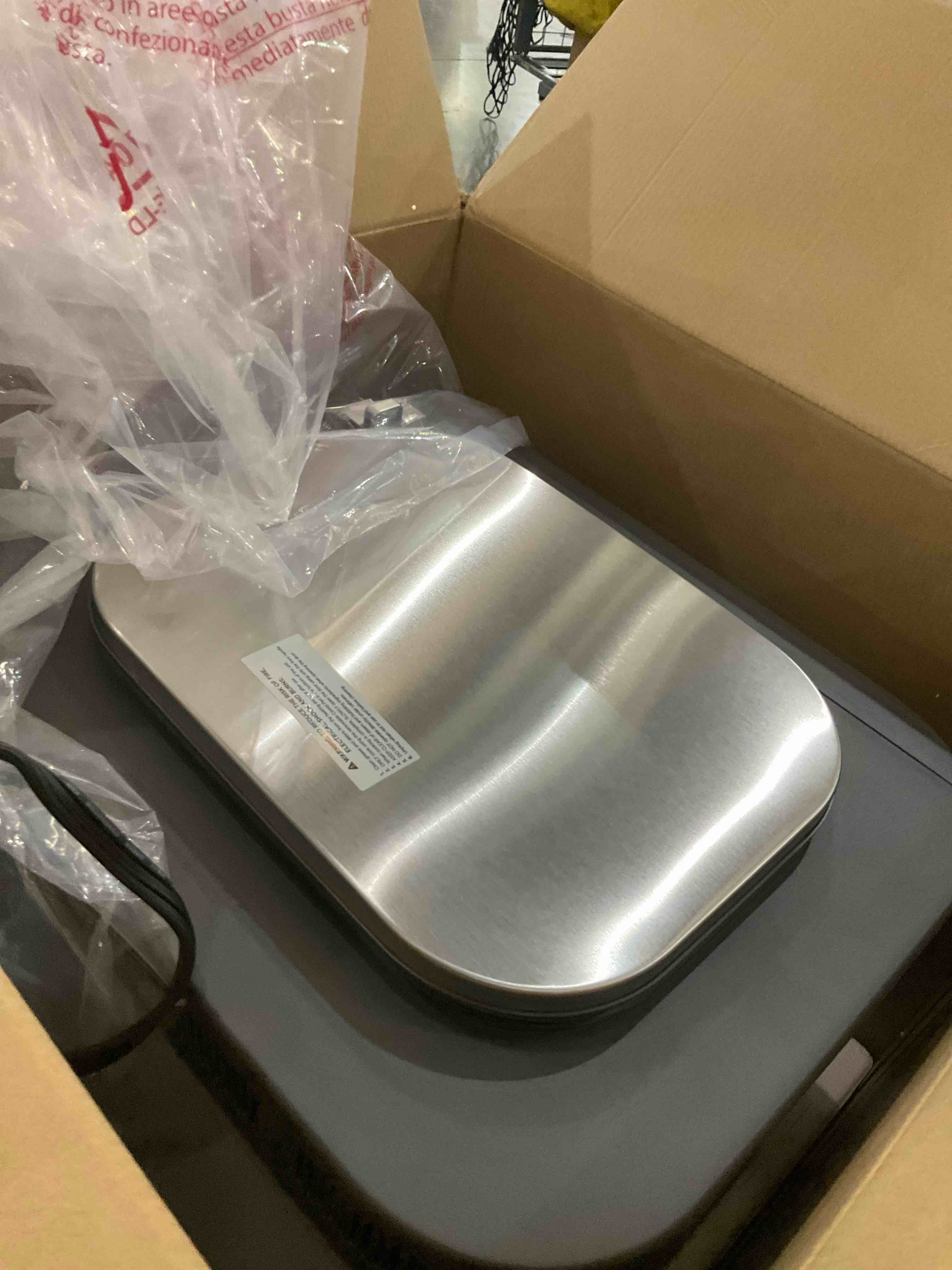 https://s3.amazonaws.com/lotting-images-prod/bidfta/PPE0310730_1729175652740.jpeg