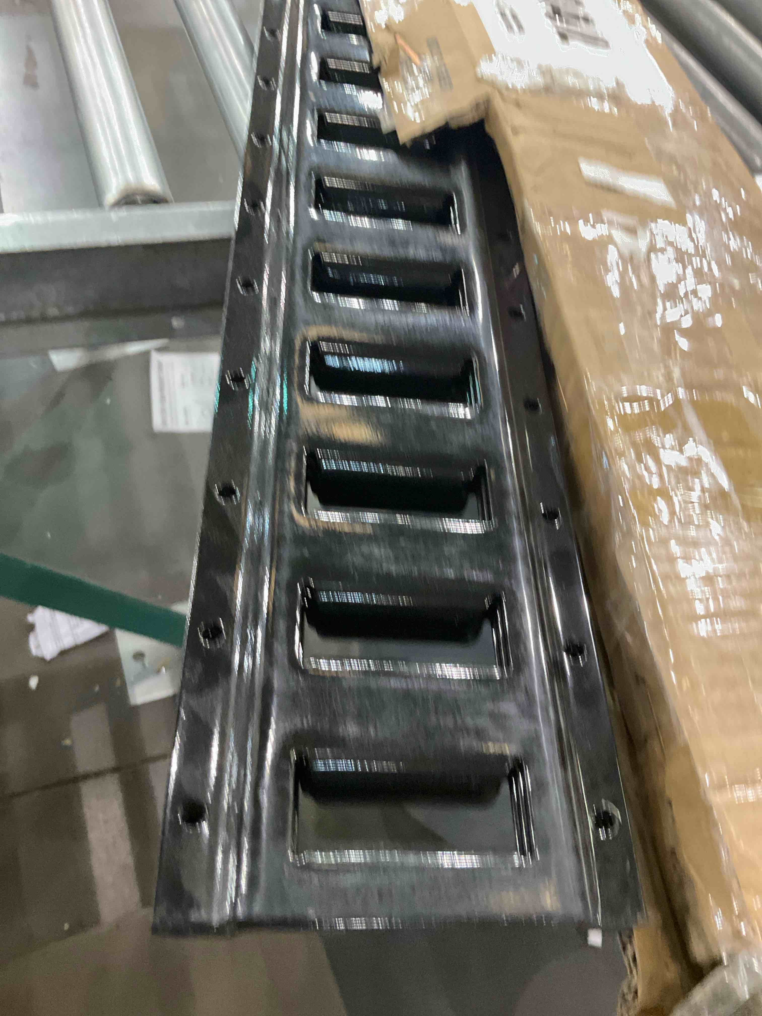 https://s3.amazonaws.com/lotting-images-prod/bidfta/PPE0310754_1729172990698.jpeg