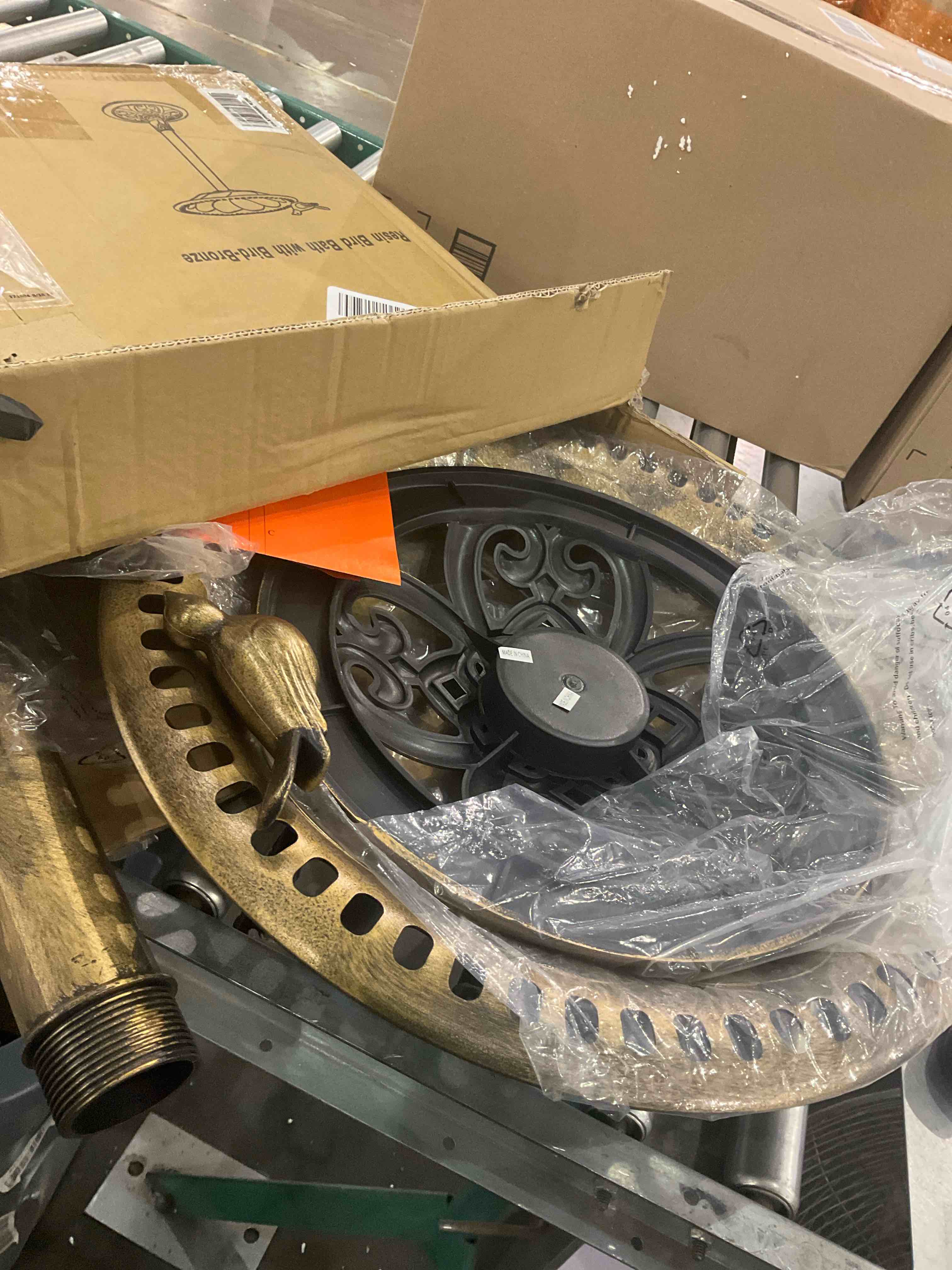 https://s3.amazonaws.com/lotting-images-prod/bidfta/PPE0311076_1728996794911.jpeg
