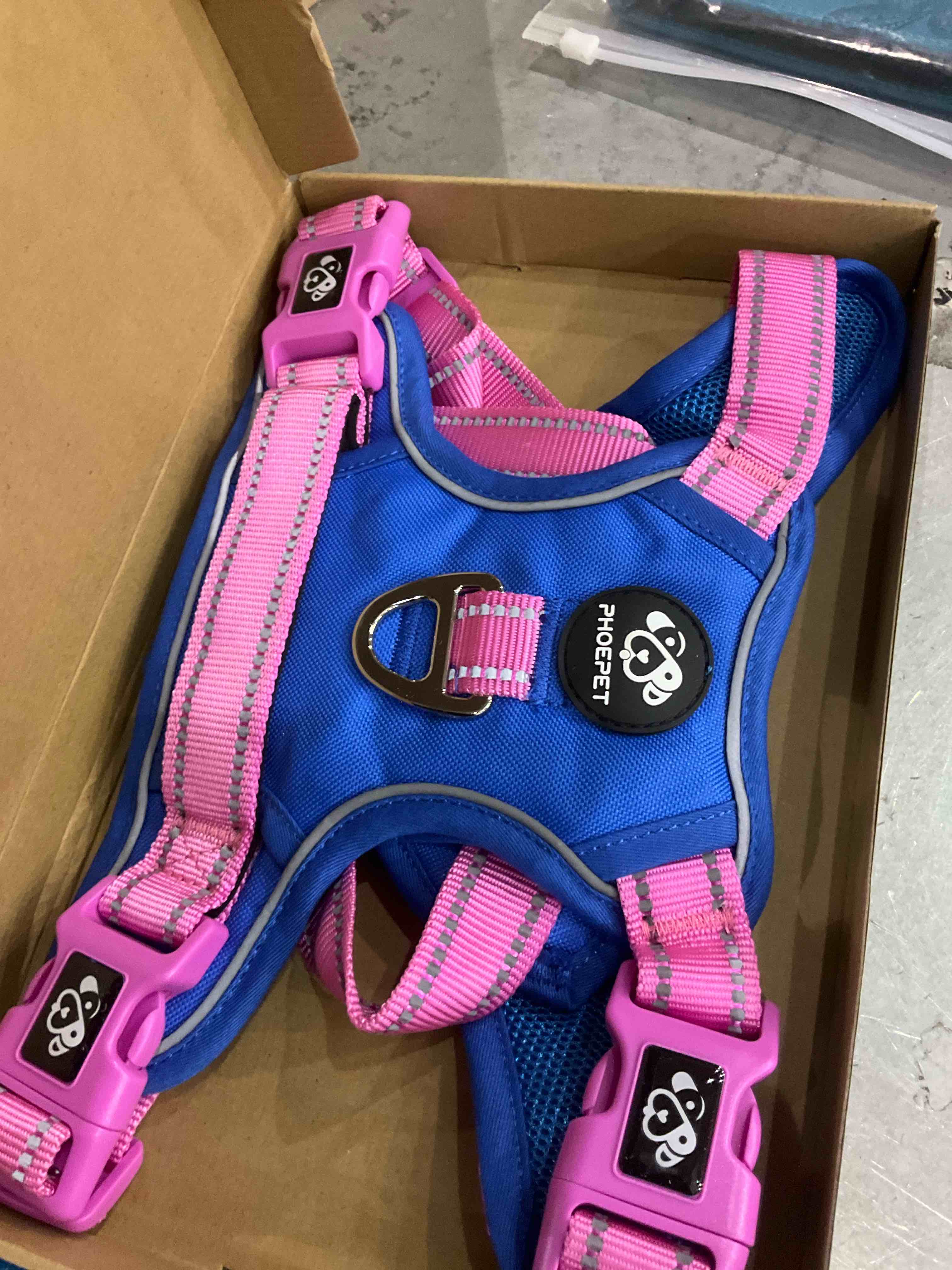 https://s3.amazonaws.com/lotting-images-prod/bidfta/PPE0311174_1728905784491.jpeg