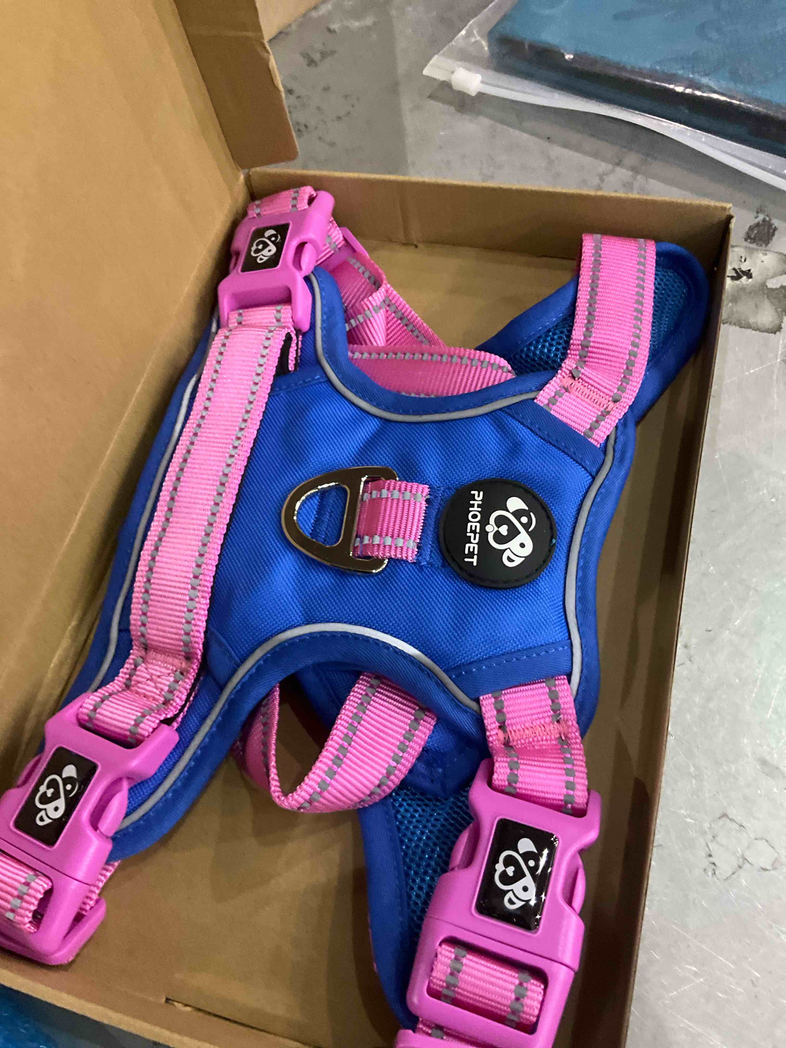 https://s3.amazonaws.com/lotting-images-prod/bidfta/PPE0311174_1728905785591.jpeg