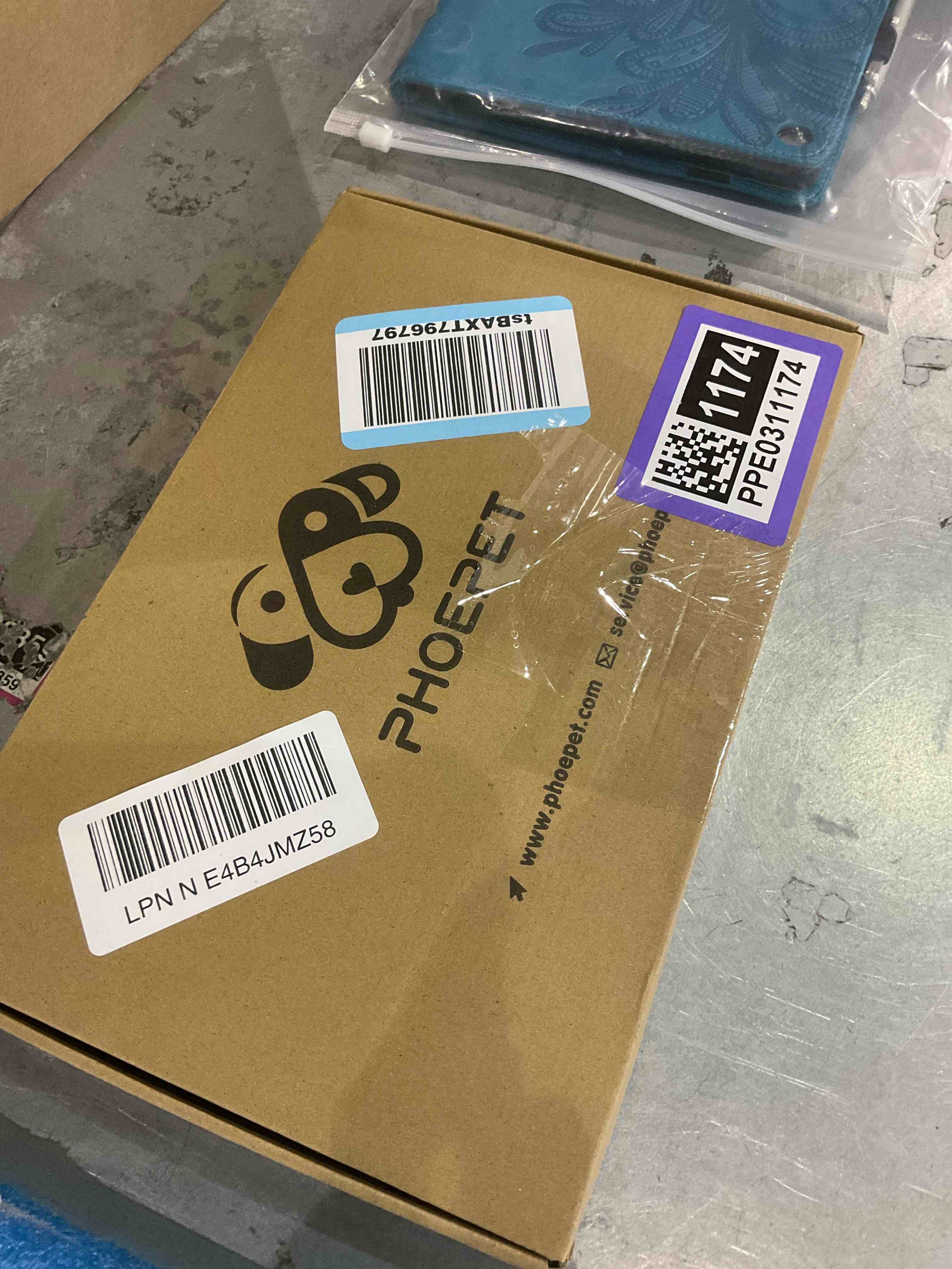 https://s3.amazonaws.com/lotting-images-prod/bidfta/PPE0311174_1728905797014.jpeg