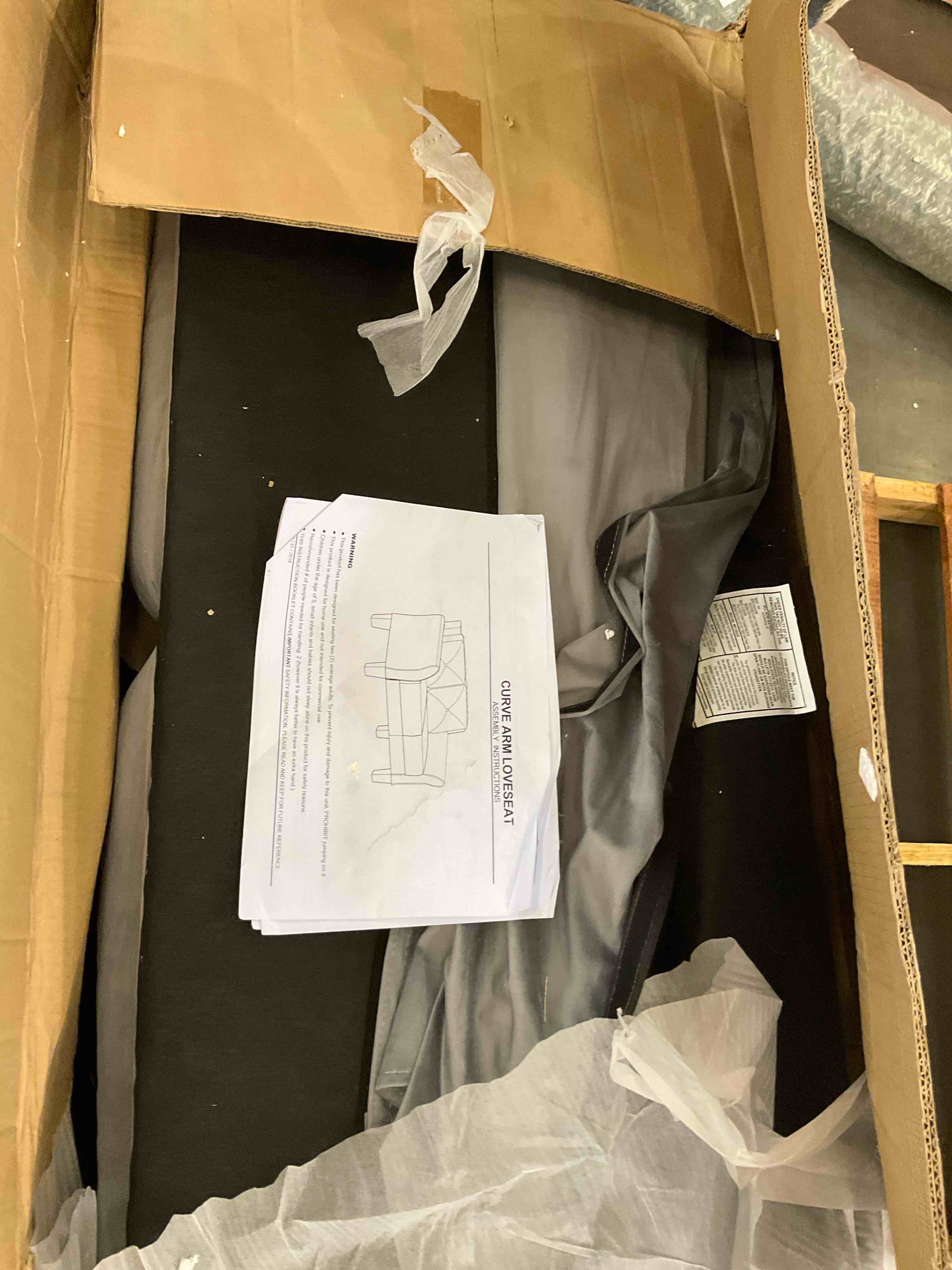 https://s3.amazonaws.com/lotting-images-prod/bidfta/PPE0311257_1728063350658.jpeg