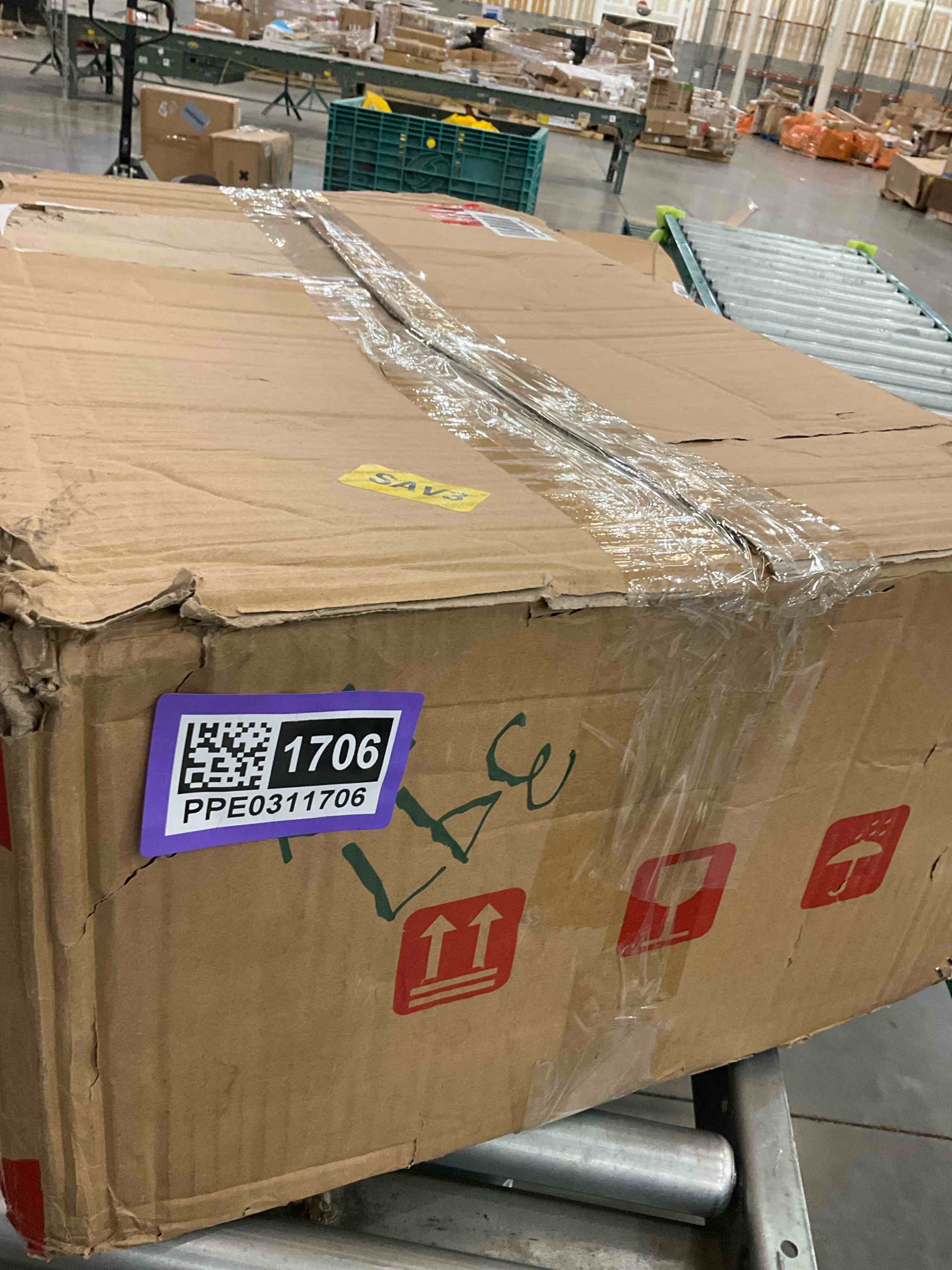 https://s3.amazonaws.com/lotting-images-prod/bidfta/PPE0311706_1727805166537.jpeg