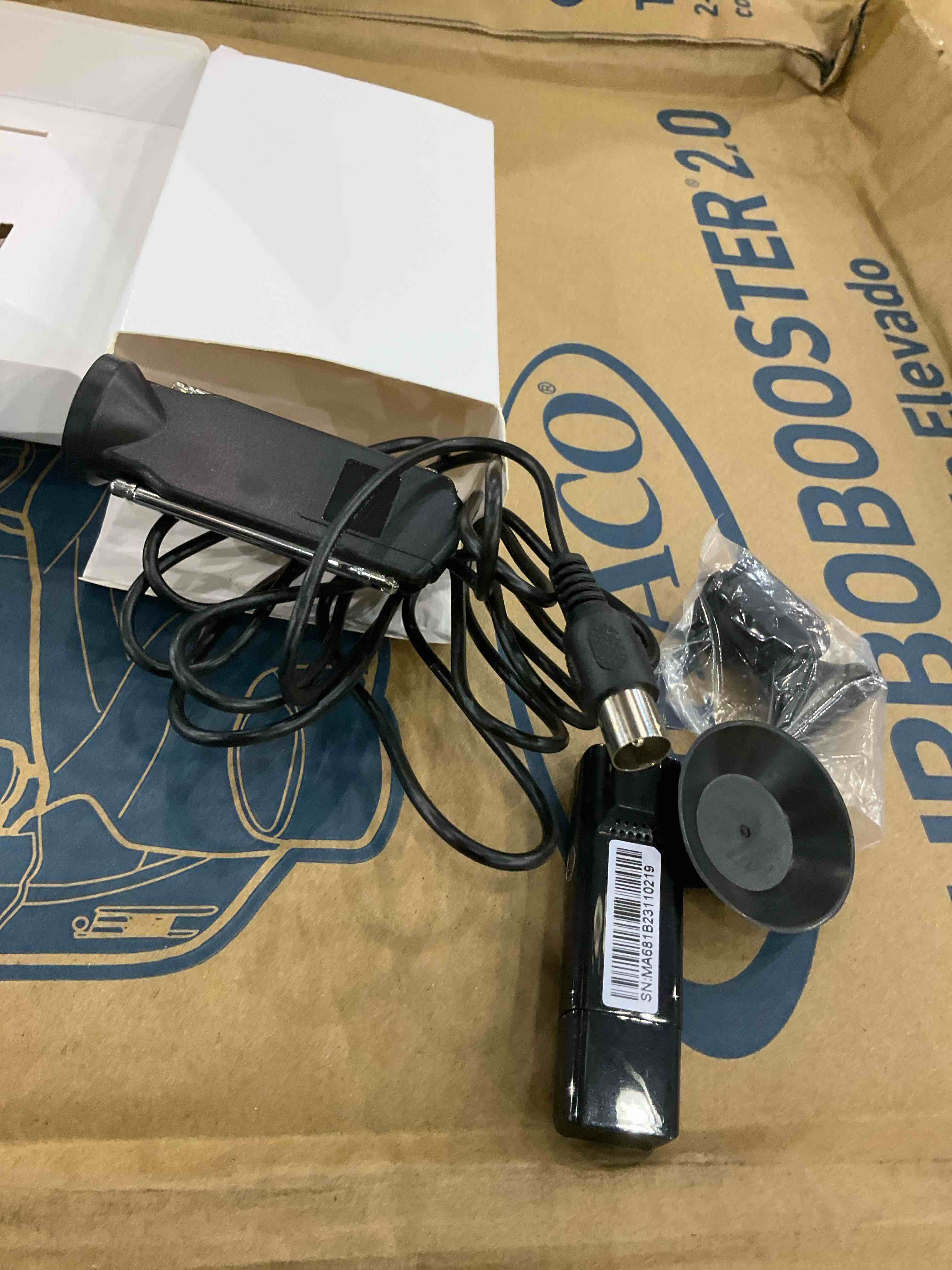https://s3.amazonaws.com/lotting-images-prod/bidfta/PPE0311954_1727720706399.jpeg