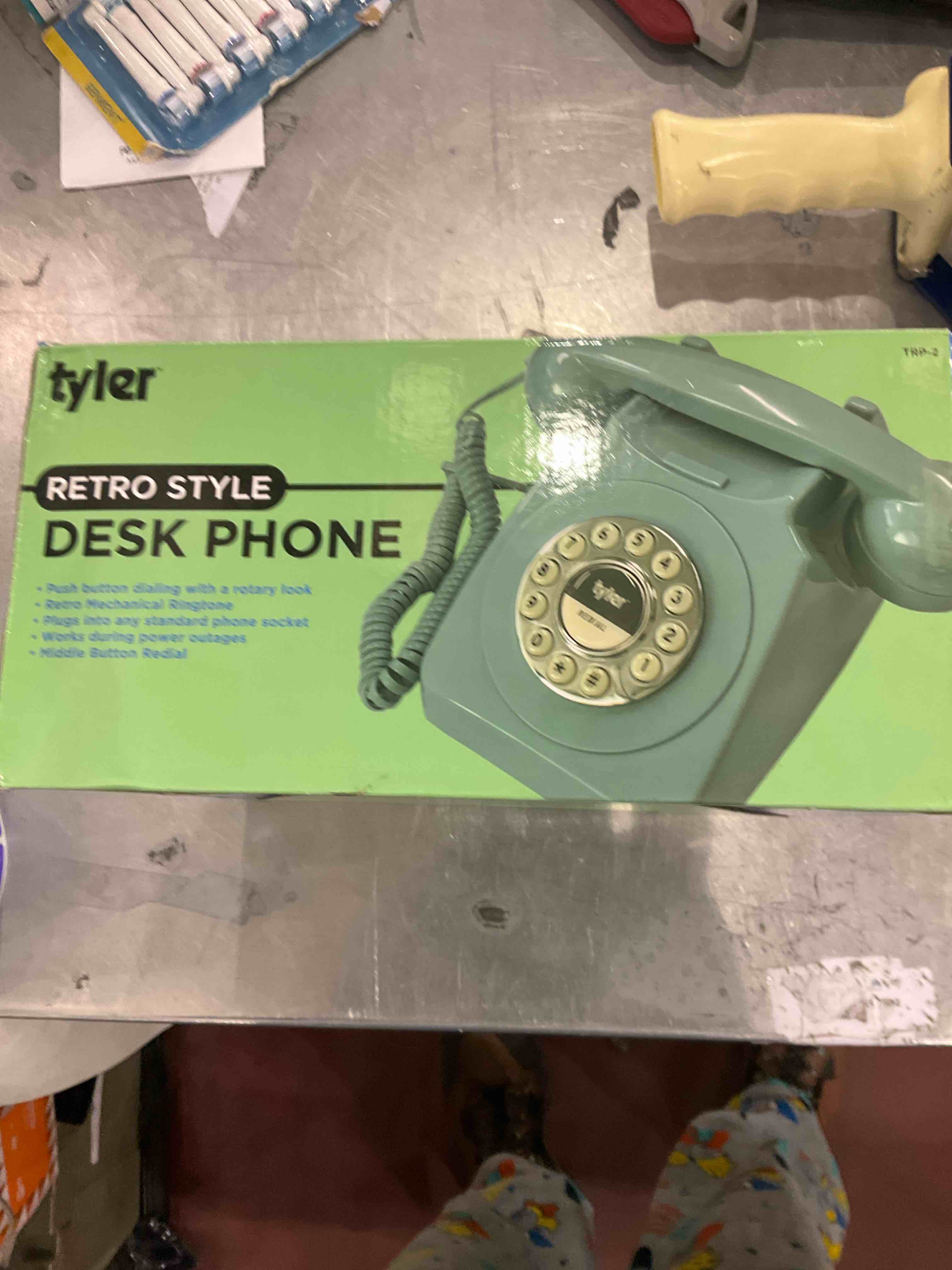 retro style desk phone