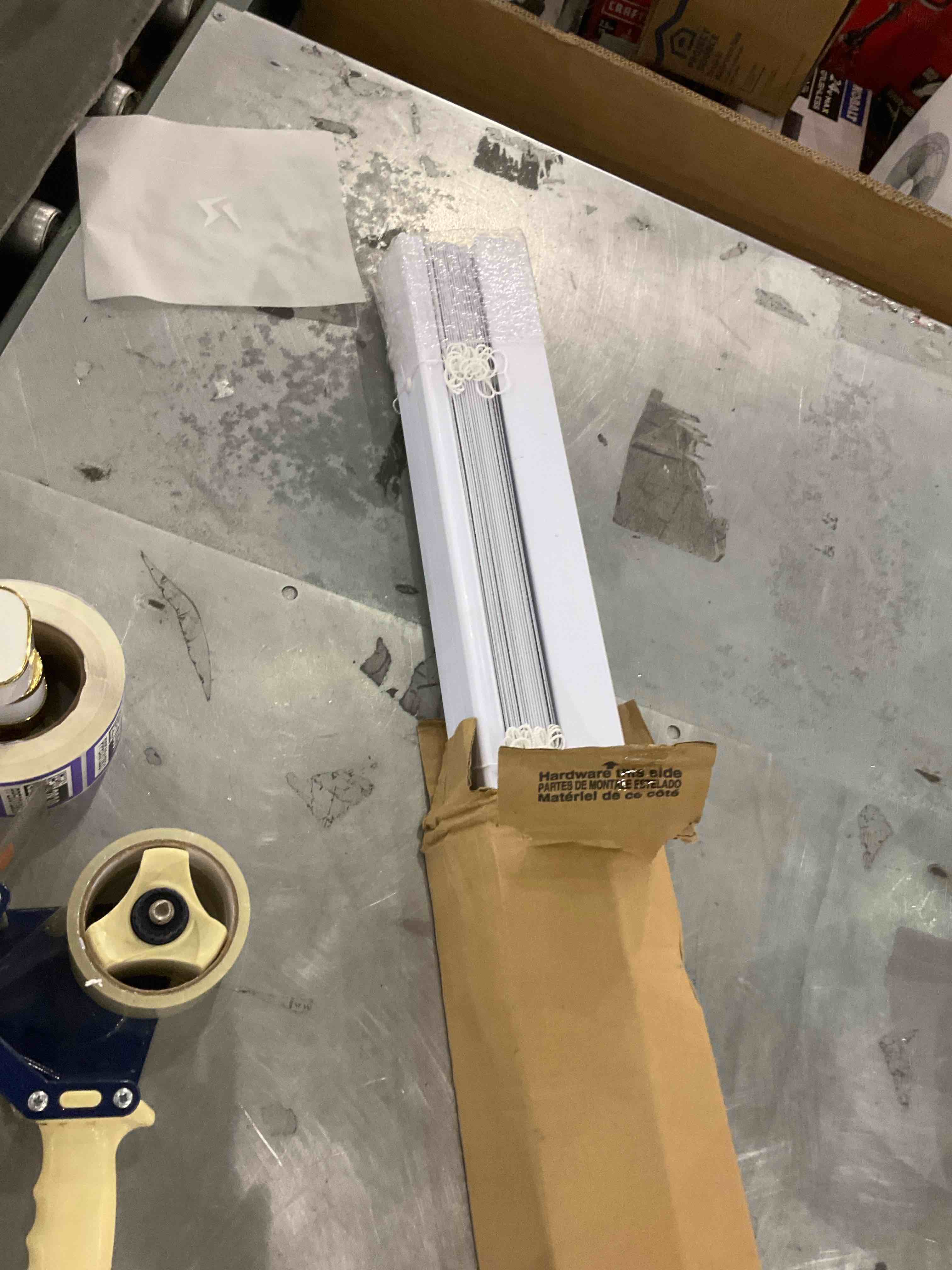 https://s3.amazonaws.com/lotting-images-prod/bidfta/PPE0312840_1736182216435.jpeg