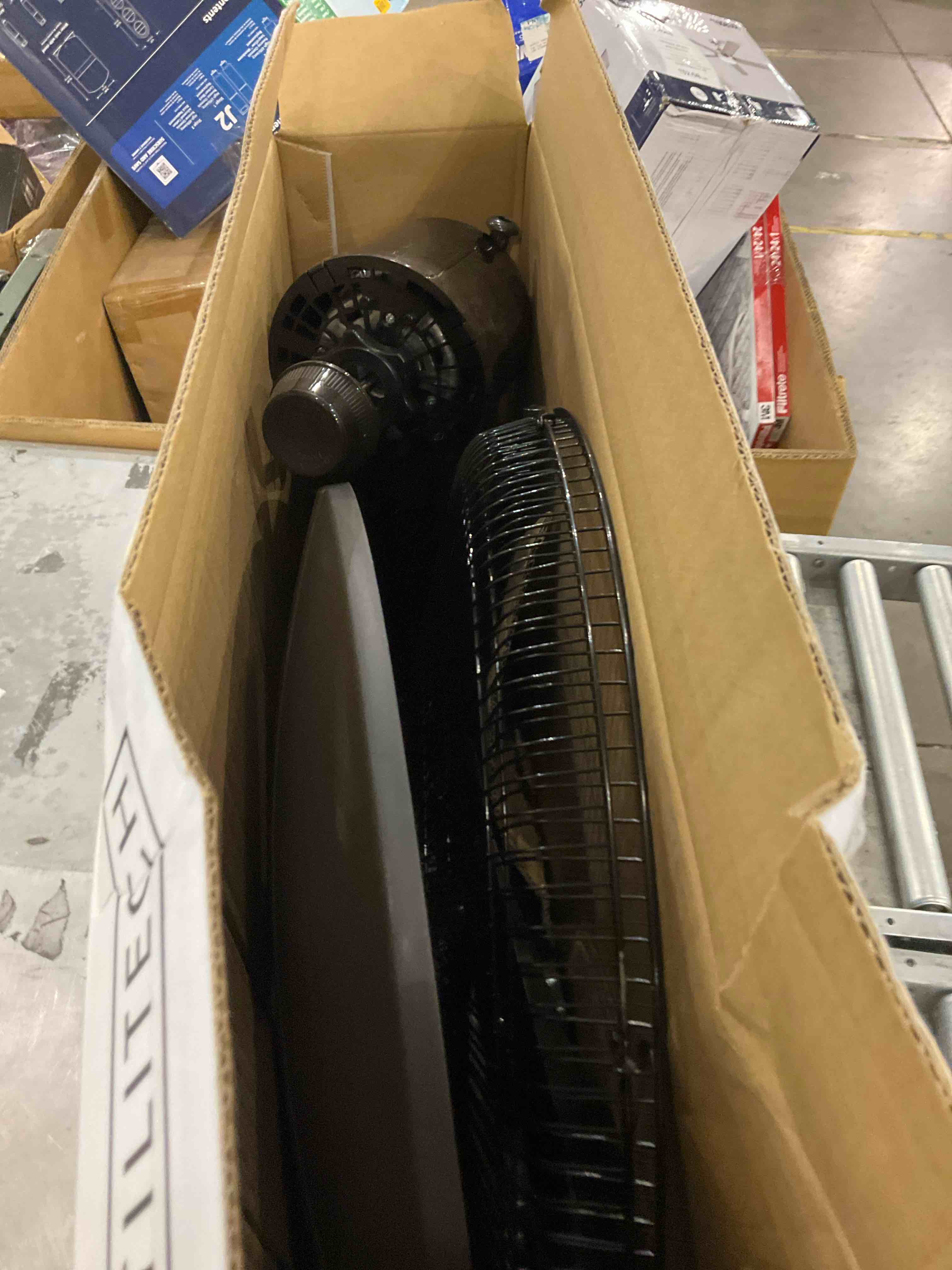https://s3.amazonaws.com/lotting-images-prod/bidfta/PPE0312852_1736180070032.jpeg