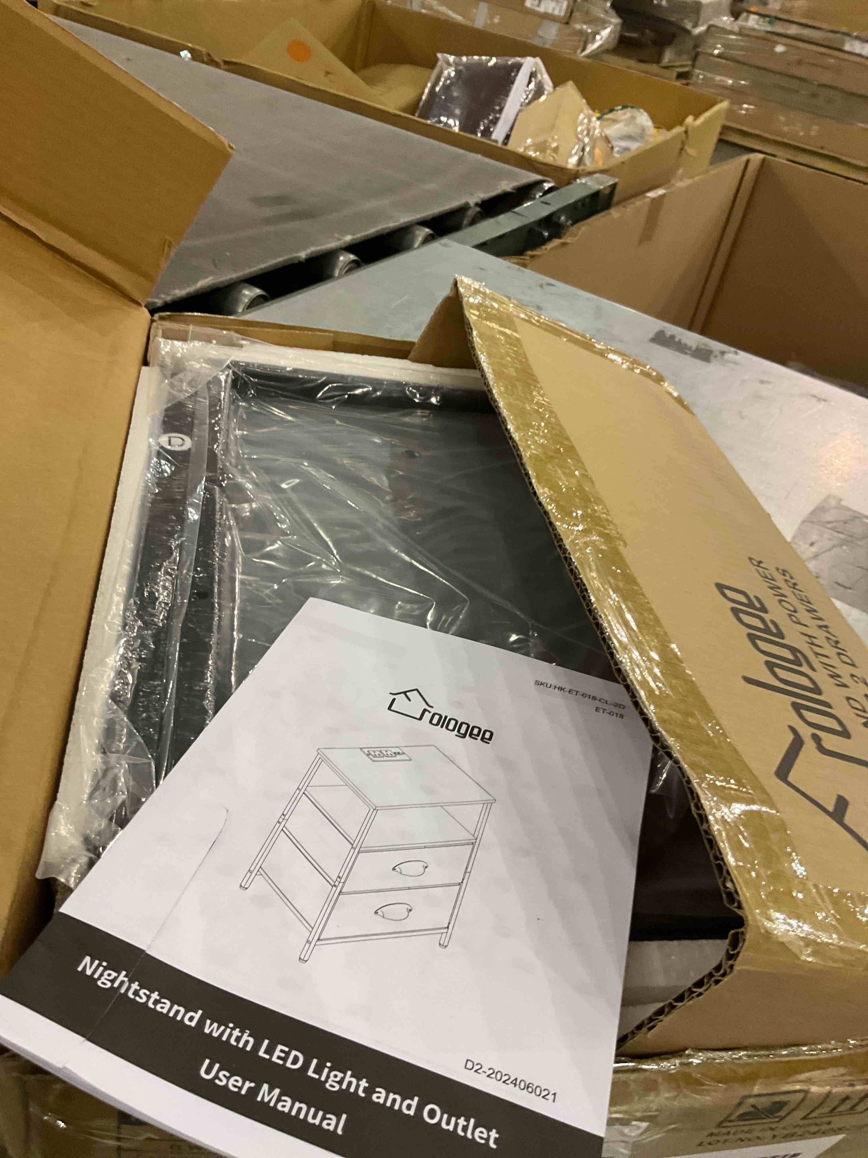 https://s3.amazonaws.com/lotting-images-prod/bidfta/PPE0313006_1735918387415.jpeg