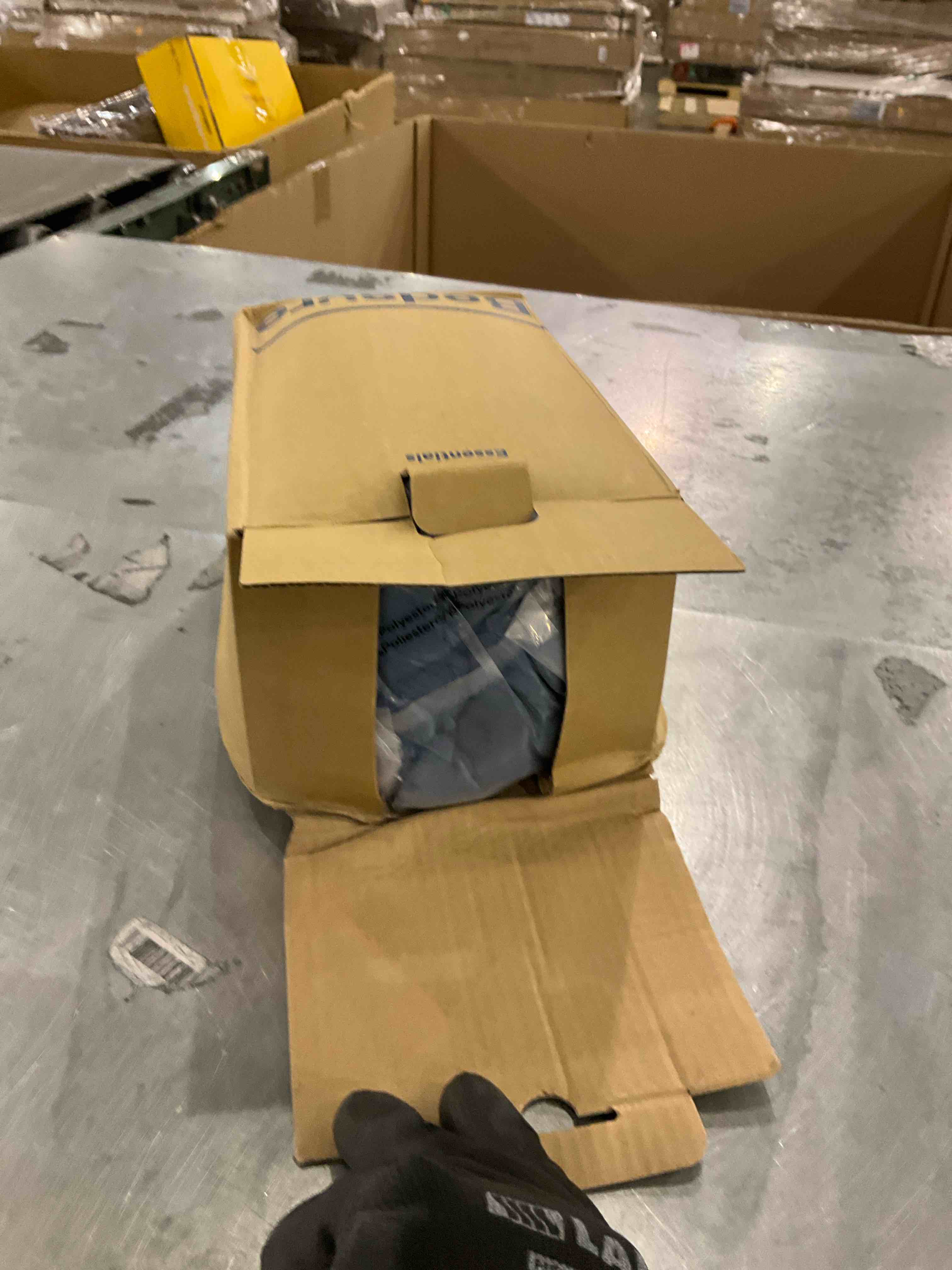 https://s3.amazonaws.com/lotting-images-prod/bidfta/PPE0313022_1735916089298.jpeg