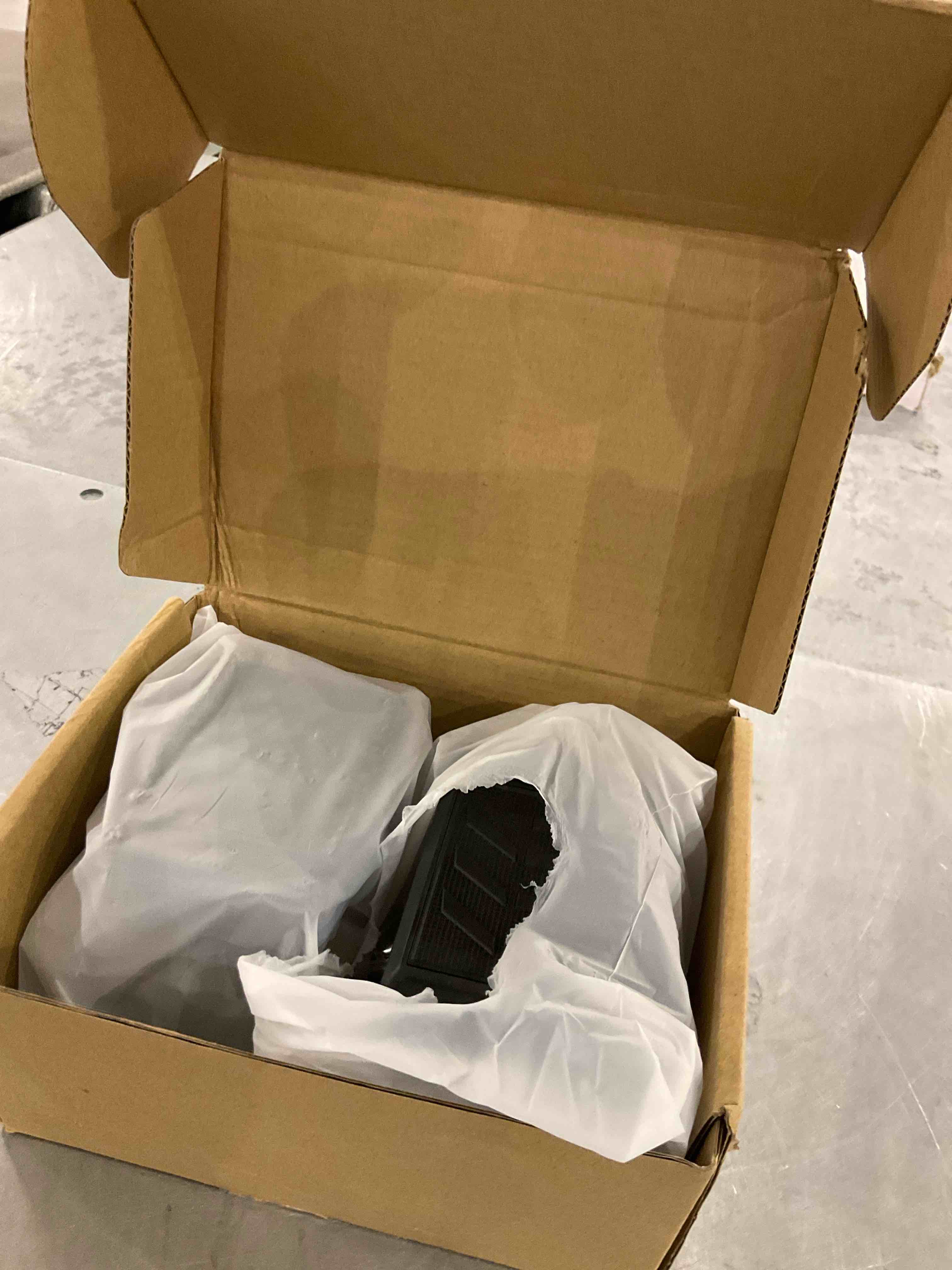https://s3.amazonaws.com/lotting-images-prod/bidfta/PPE0313411_1735655649947.jpeg