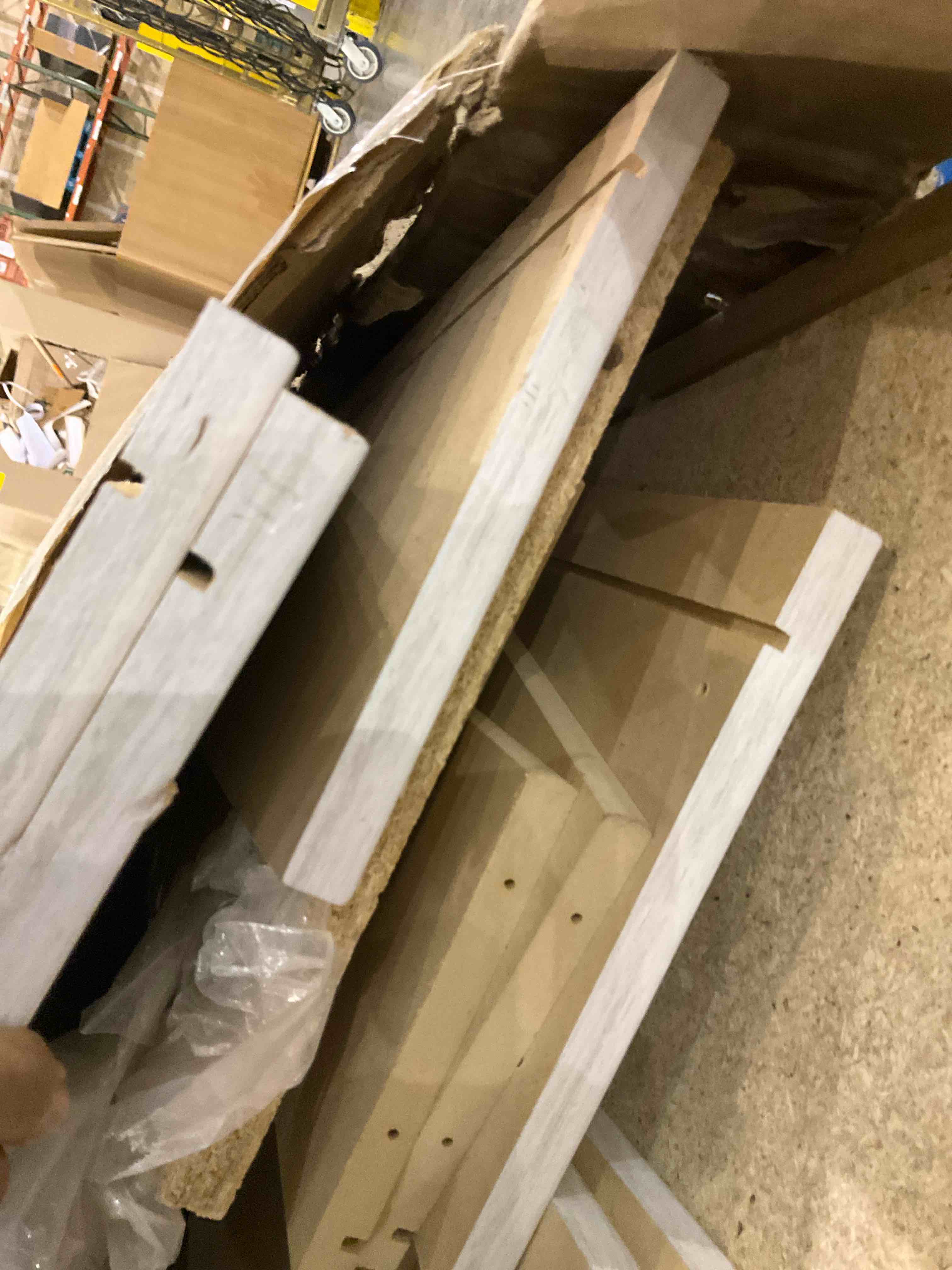 https://s3.amazonaws.com/lotting-images-prod/bidfta/PPE0314163_1731504548282.jpeg