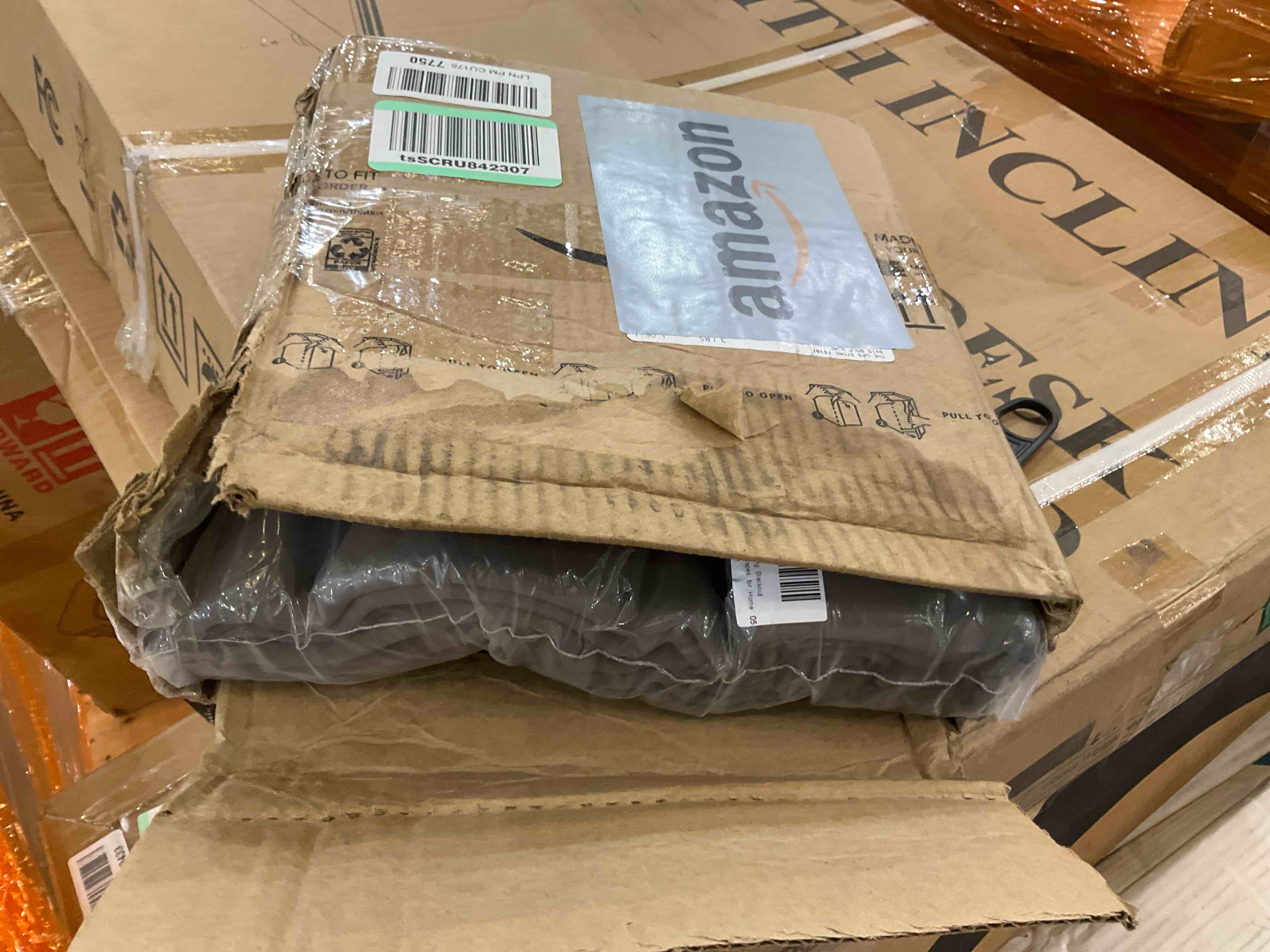 https://s3.amazonaws.com/lotting-images-prod/bidfta/PPE0314305_1731347330127.jpeg