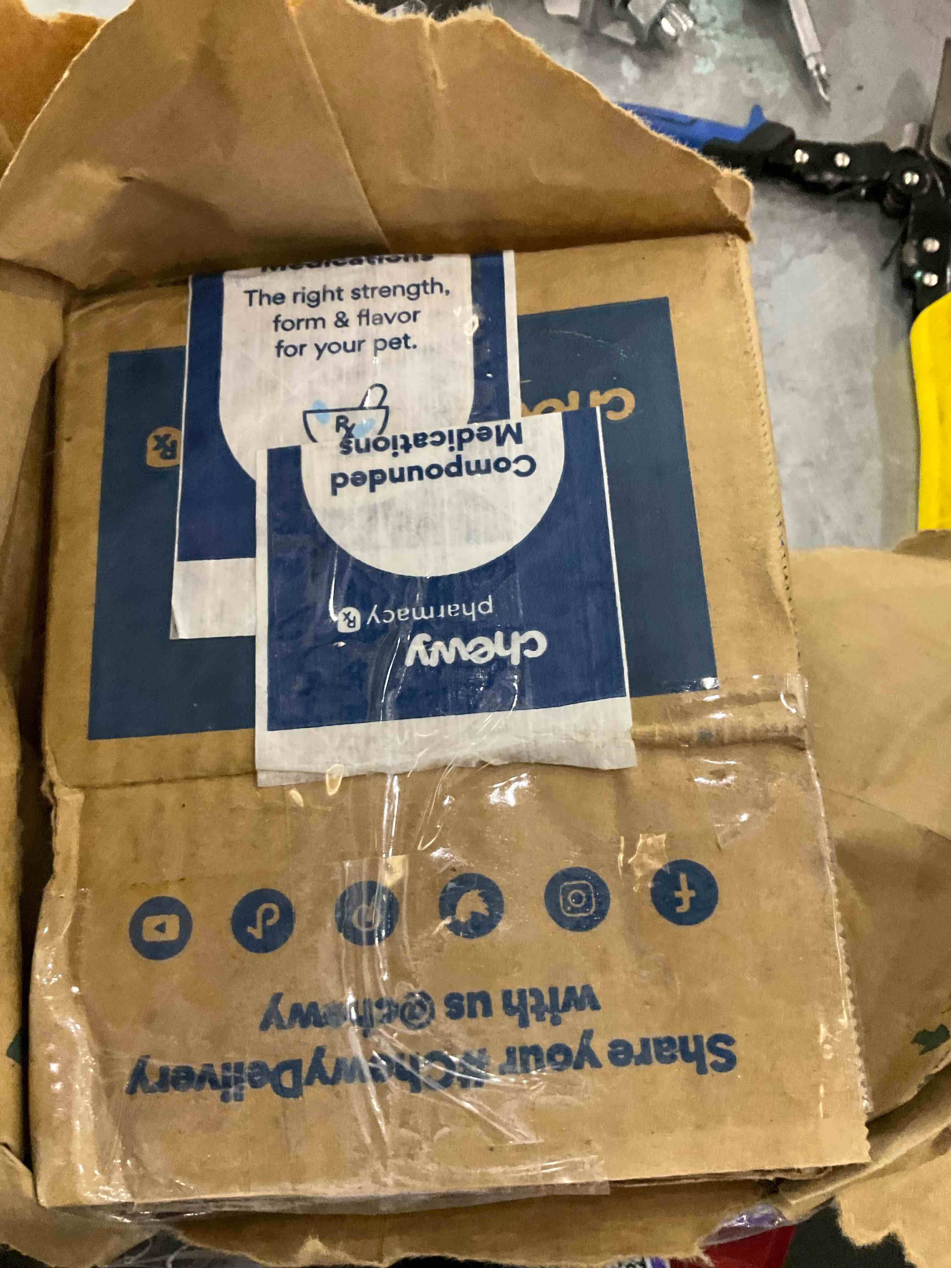 https://s3.amazonaws.com/lotting-images-prod/bidfta/PPE0314331_1731336388069.jpeg