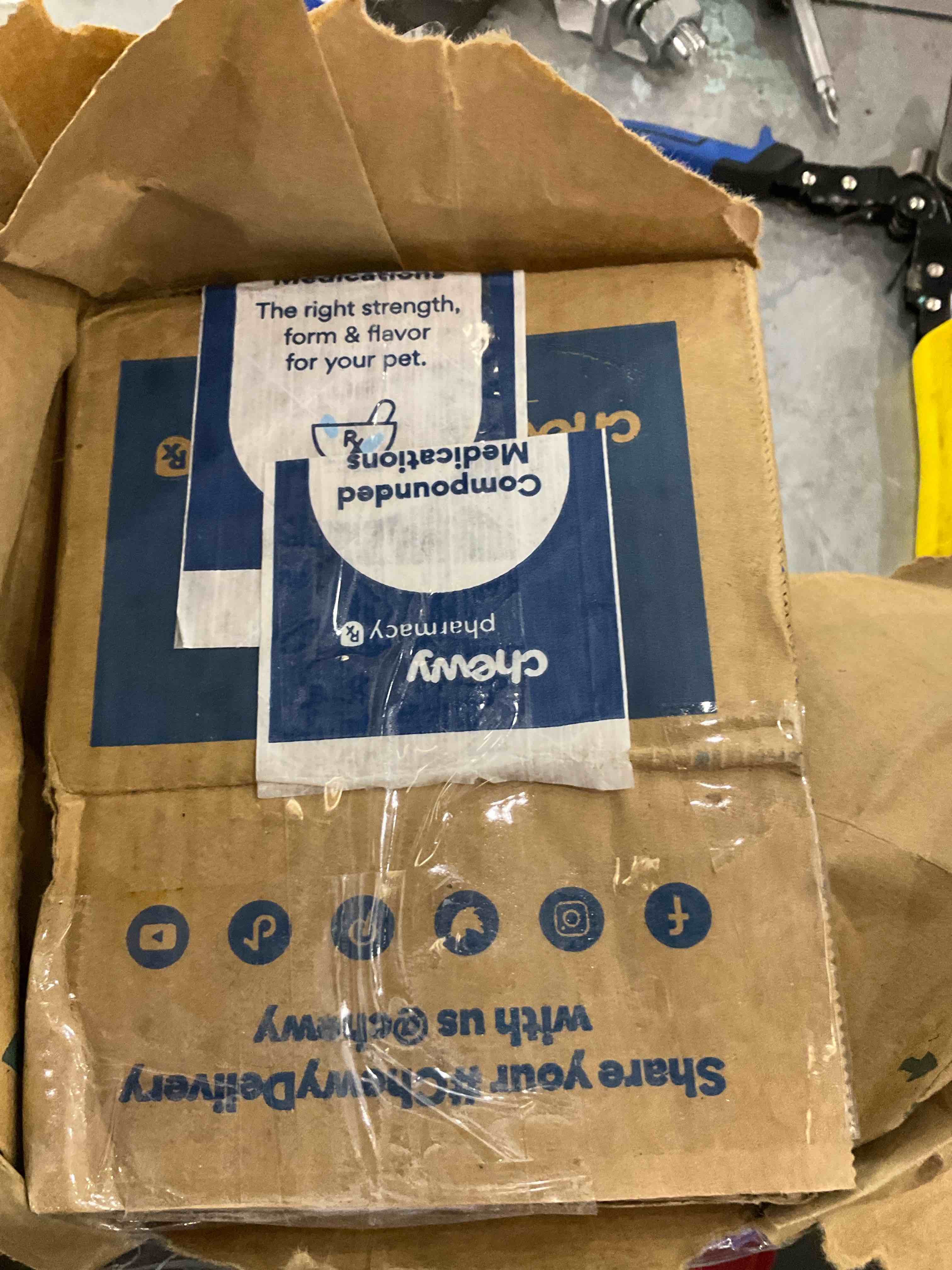 https://s3.amazonaws.com/lotting-images-prod/bidfta/PPE0314331_1731336389351.jpeg