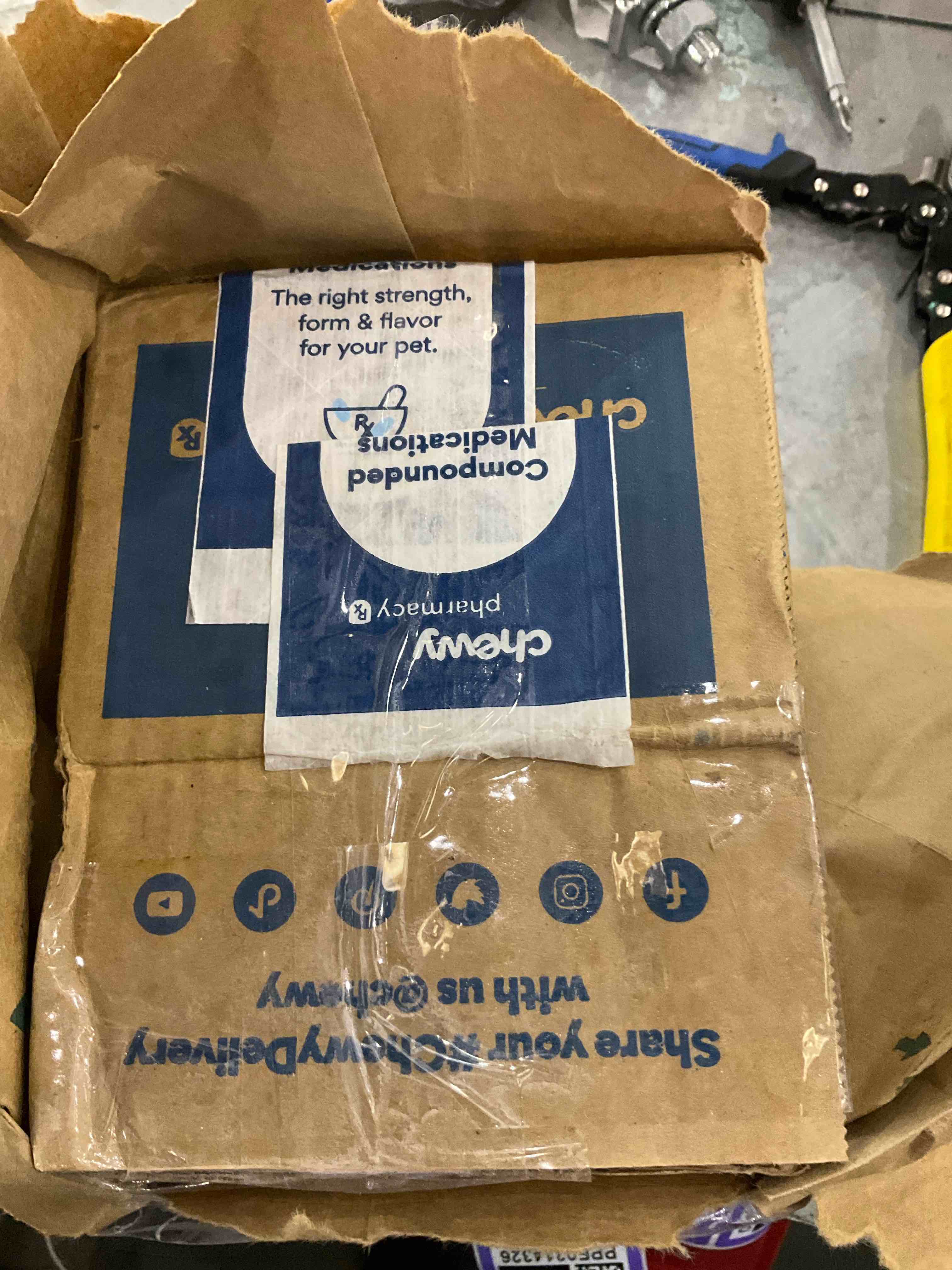 https://s3.amazonaws.com/lotting-images-prod/bidfta/PPE0314331_1731336390401.jpeg