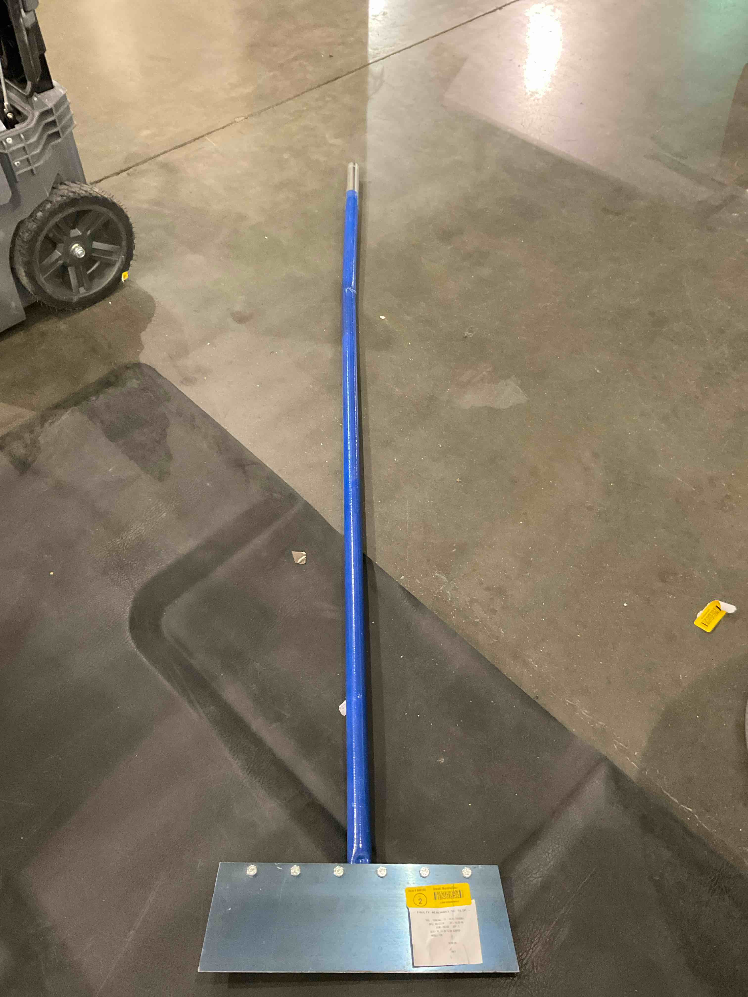 https://s3.amazonaws.com/lotting-images-prod/bidfta/PPE0314341_1731332876477.jpeg