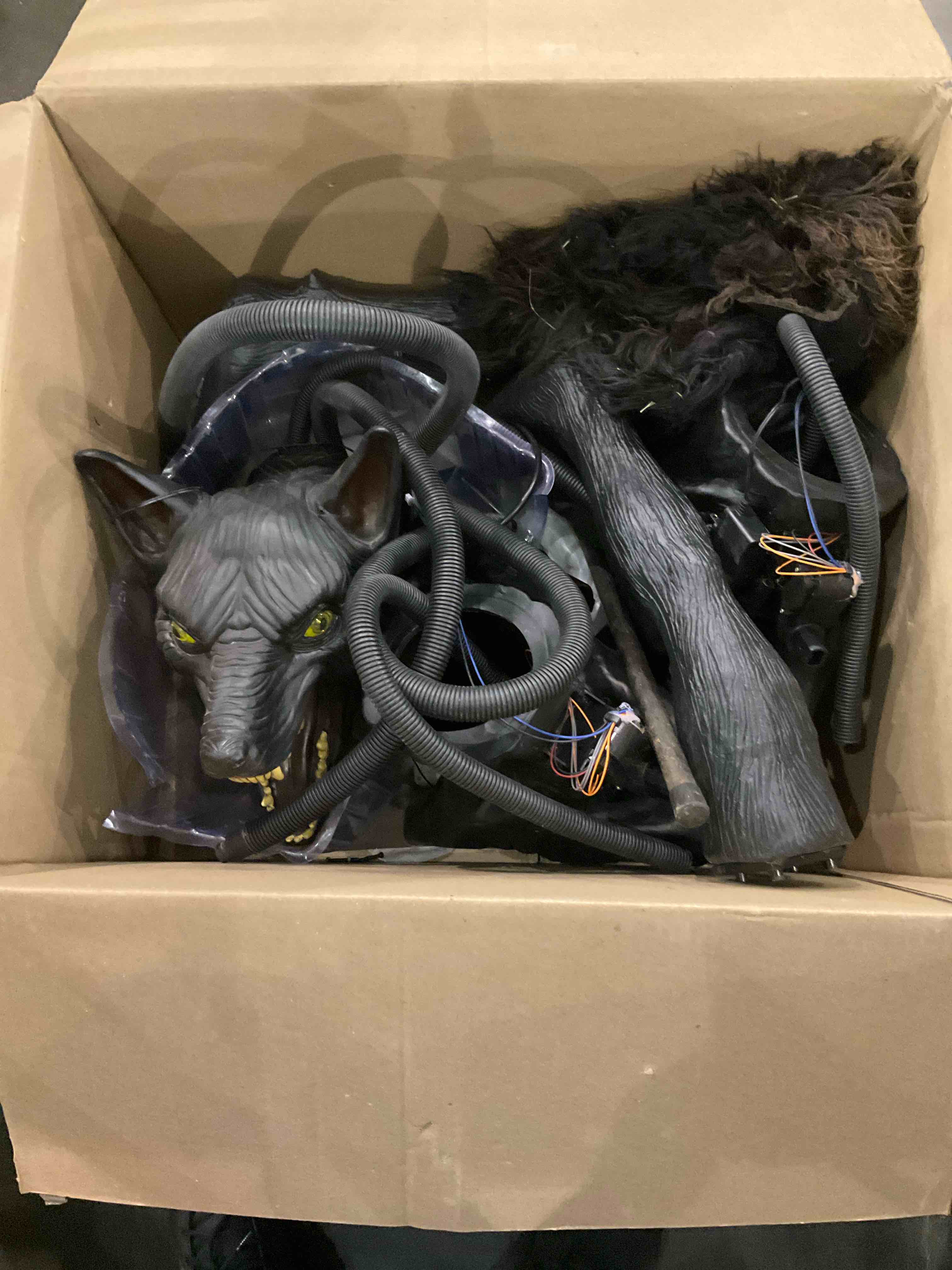https://s3.amazonaws.com/lotting-images-prod/bidfta/PPE0314862_1730810864874.jpeg