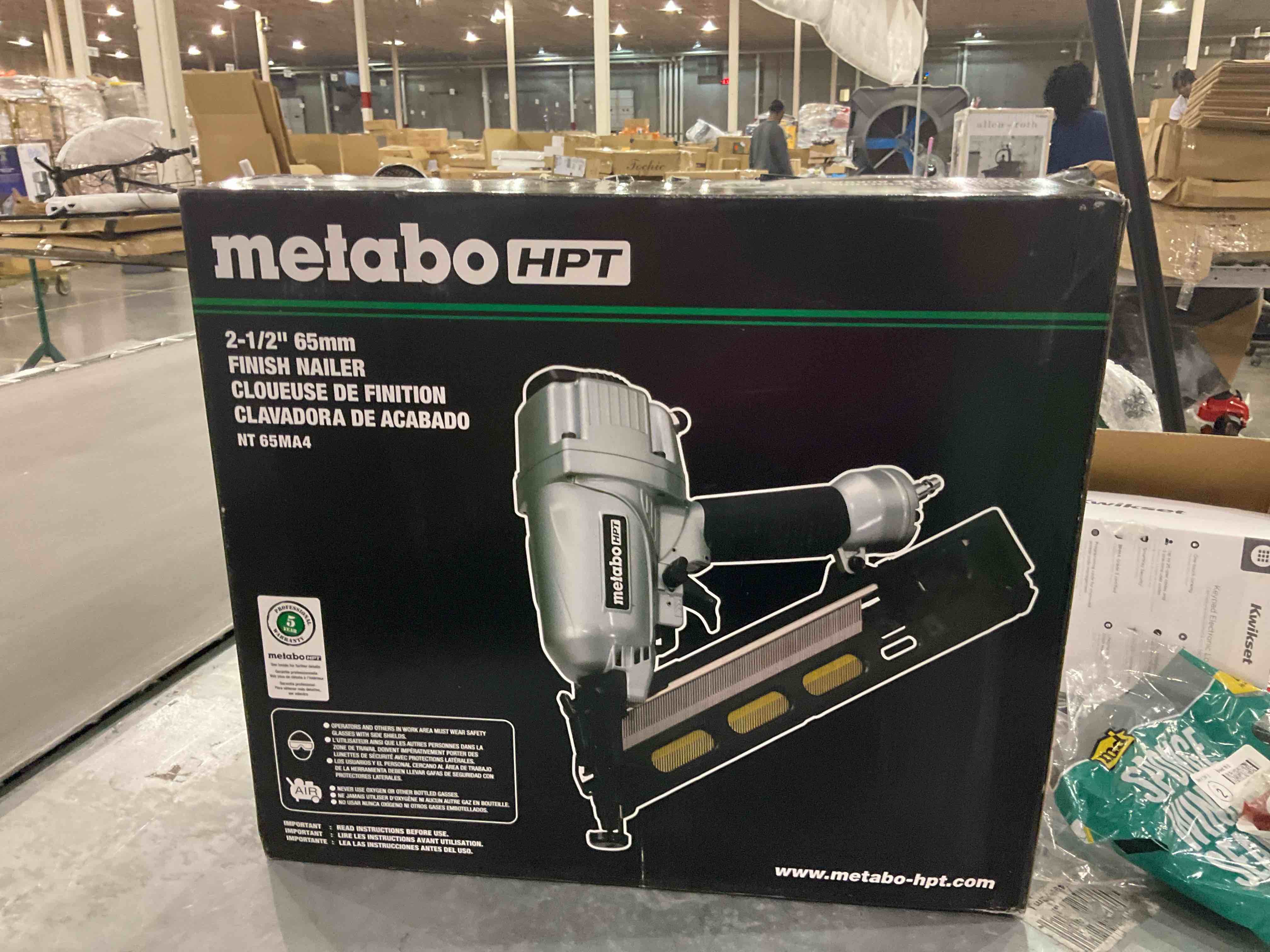 Metabo HPT Finish Nailer 15 Gauge Pro Preferred Brand of Pneumatic ...