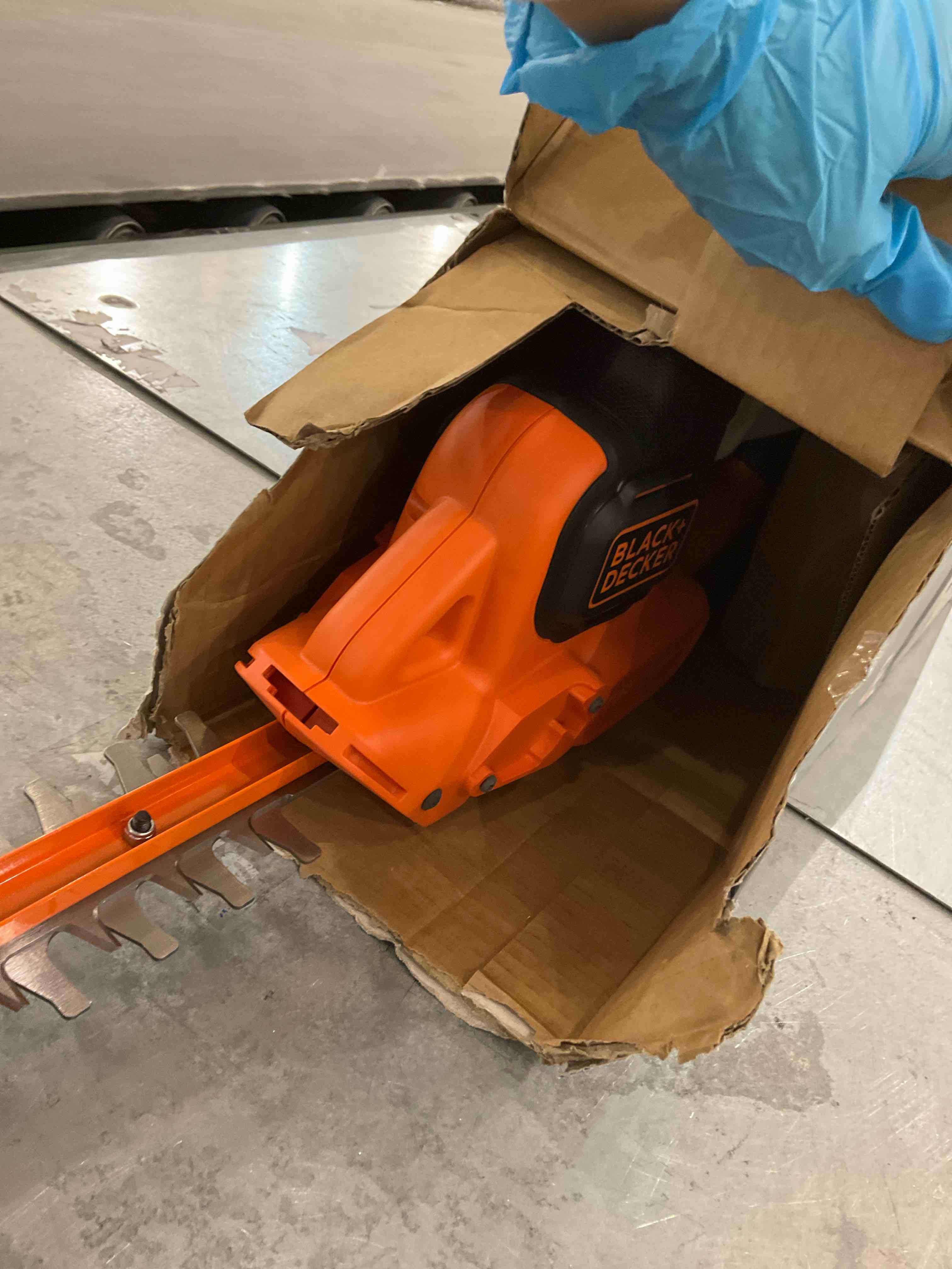 https://s3.amazonaws.com/lotting-images-prod/bidfta/PPE0315457_1729883666692.jpeg