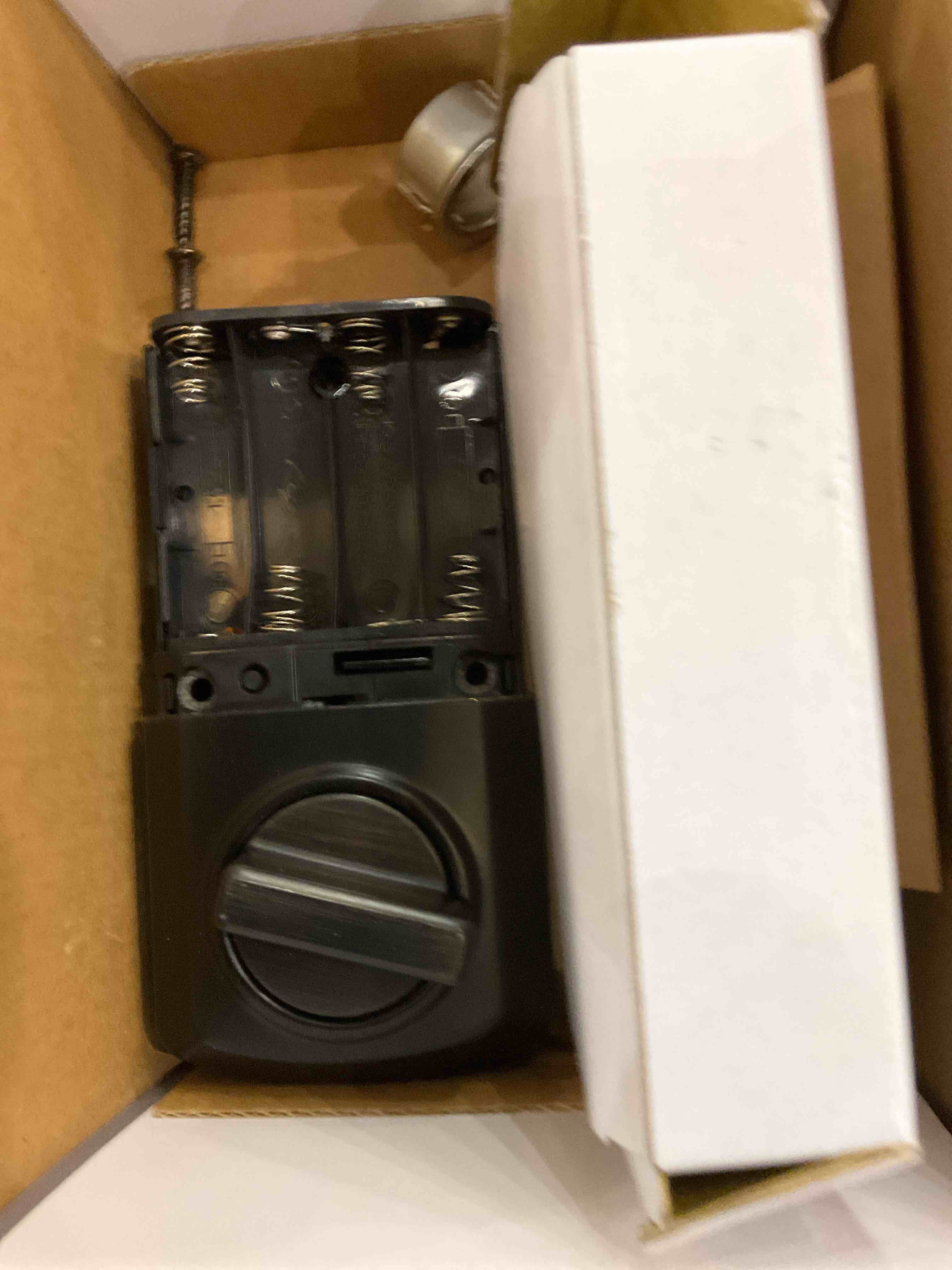 https://s3.amazonaws.com/lotting-images-prod/bidfta/PPE0315520_1729869892414.jpeg