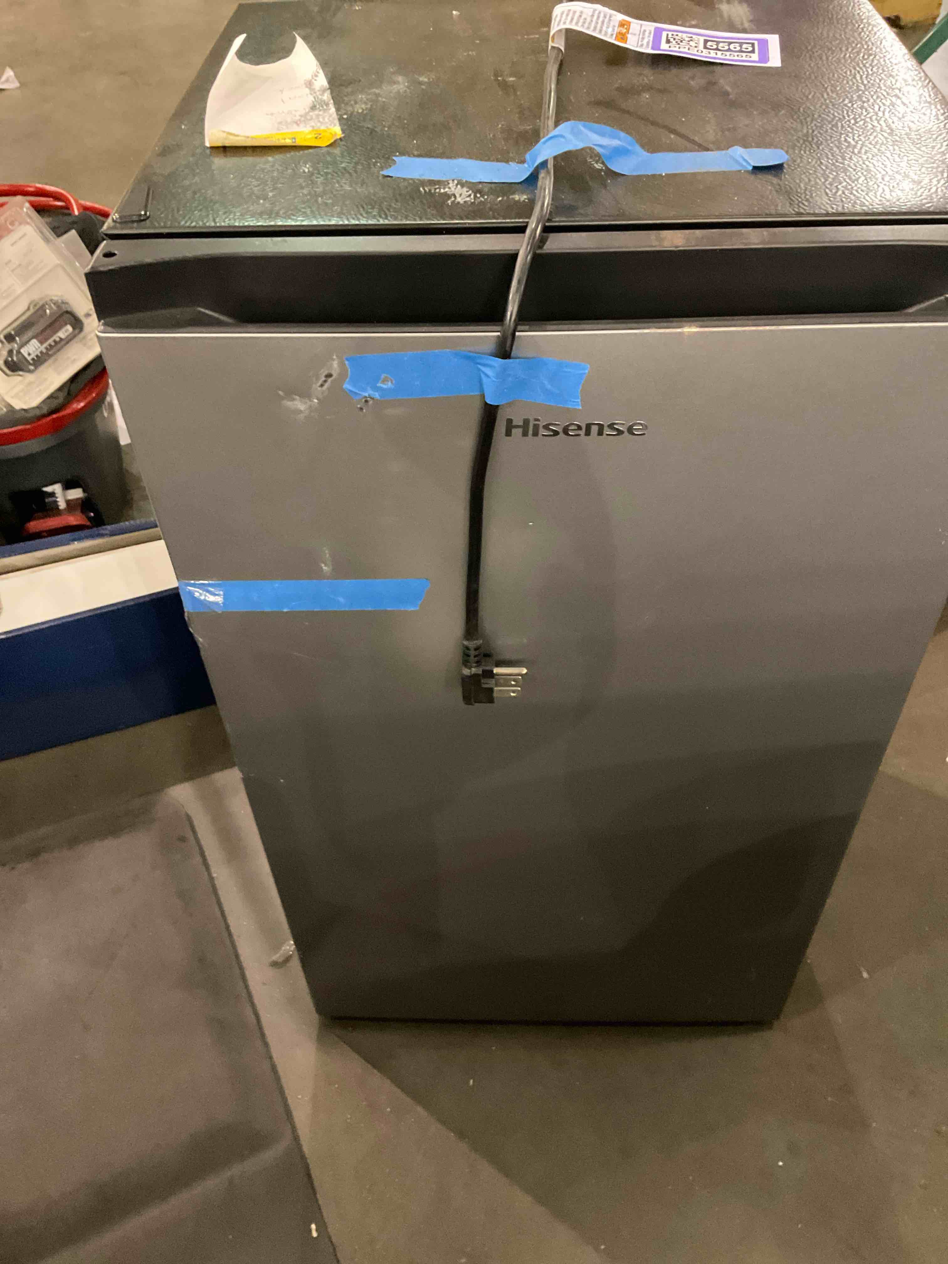 https://s3.amazonaws.com/lotting-images-prod/bidfta/PPE0315565_1729859088345.jpeg