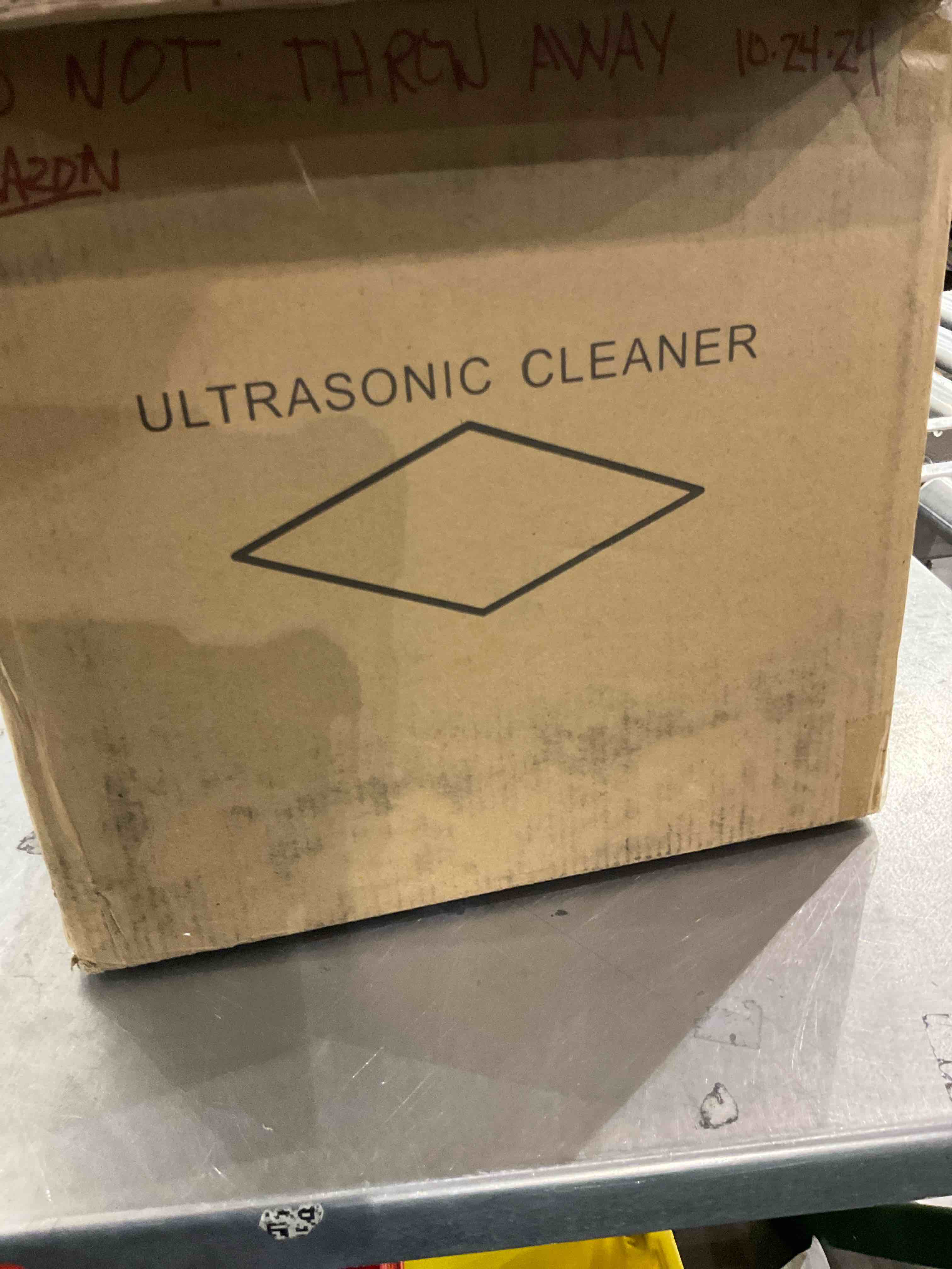 https://s3.amazonaws.com/lotting-images-prod/bidfta/PPE0316175_1731417811572.jpeg
