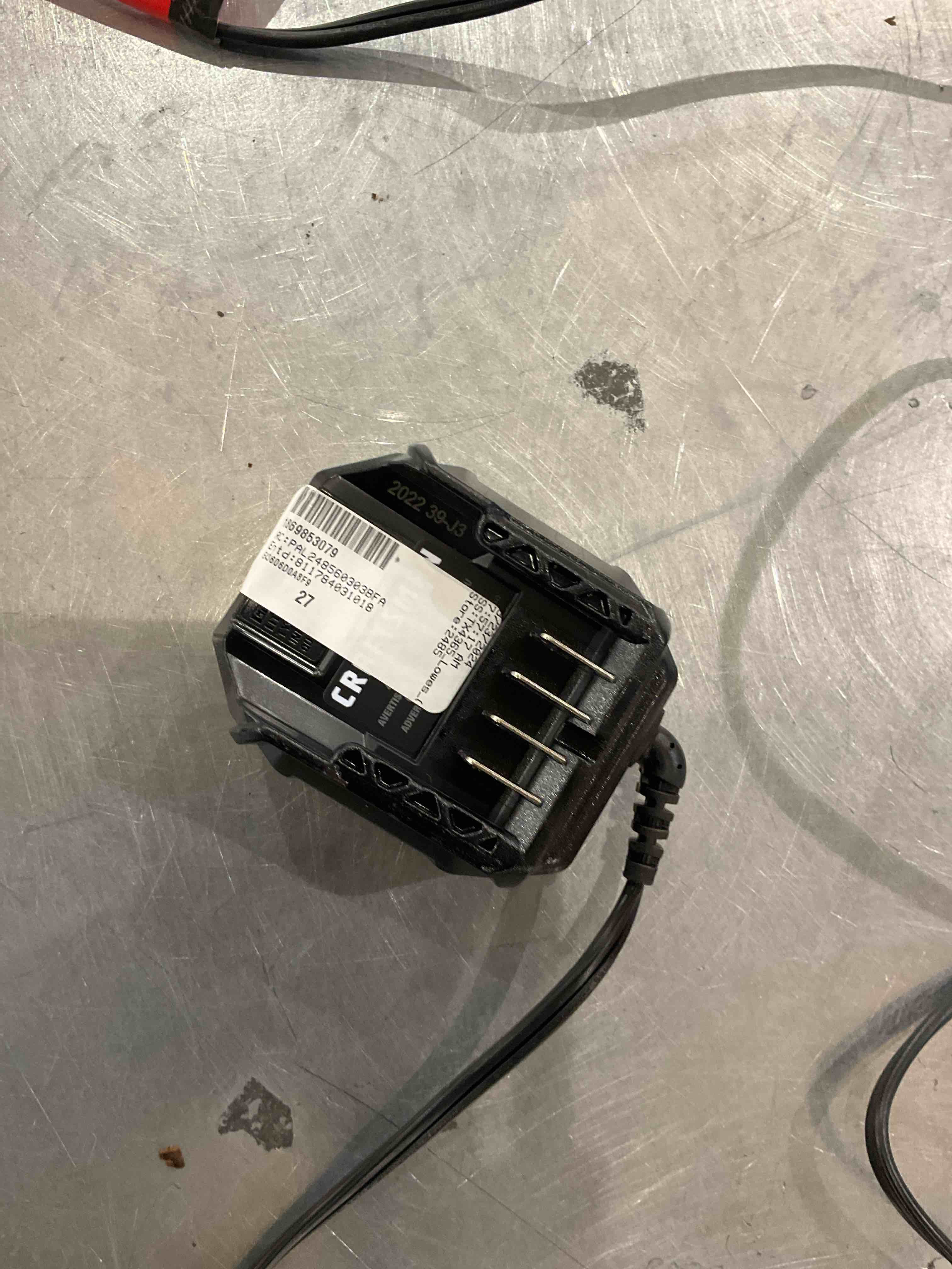 https://s3.amazonaws.com/lotting-images-prod/bidfta/PPE0316422_1730923854228.jpeg