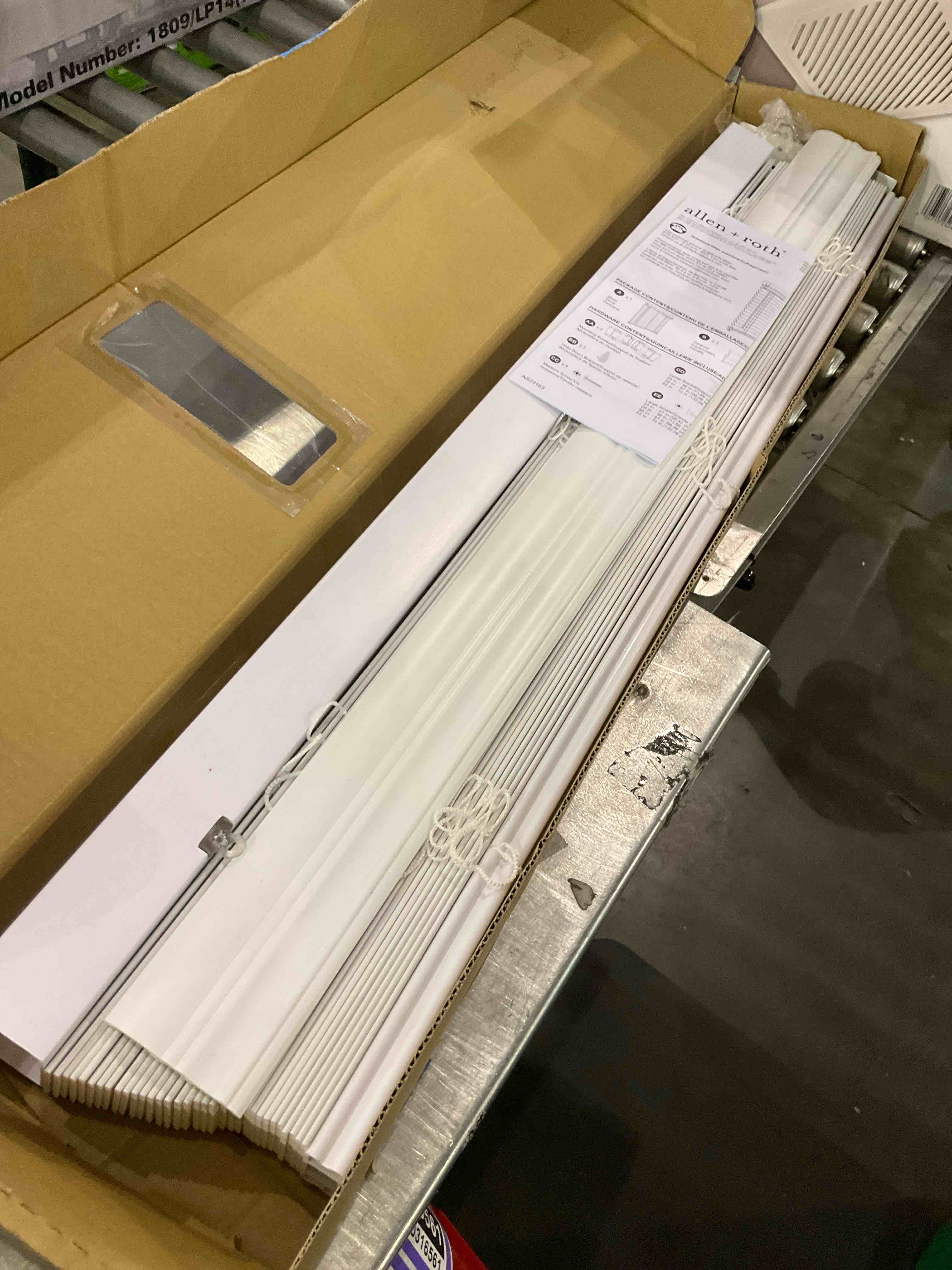 https://s3.amazonaws.com/lotting-images-prod/bidfta/PPE0316568_1730896964828.jpeg