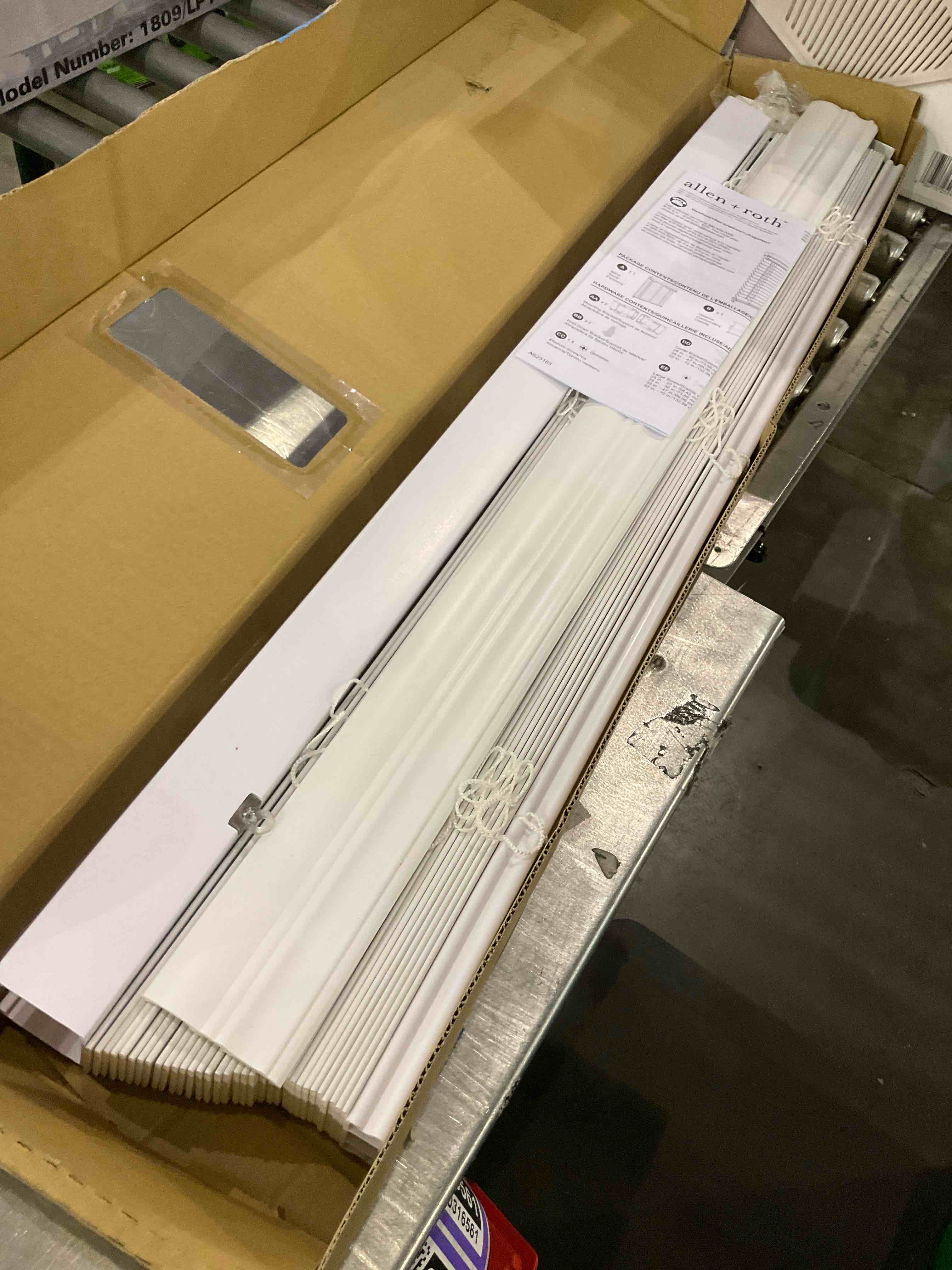 https://s3.amazonaws.com/lotting-images-prod/bidfta/PPE0316568_1730896965803.jpeg