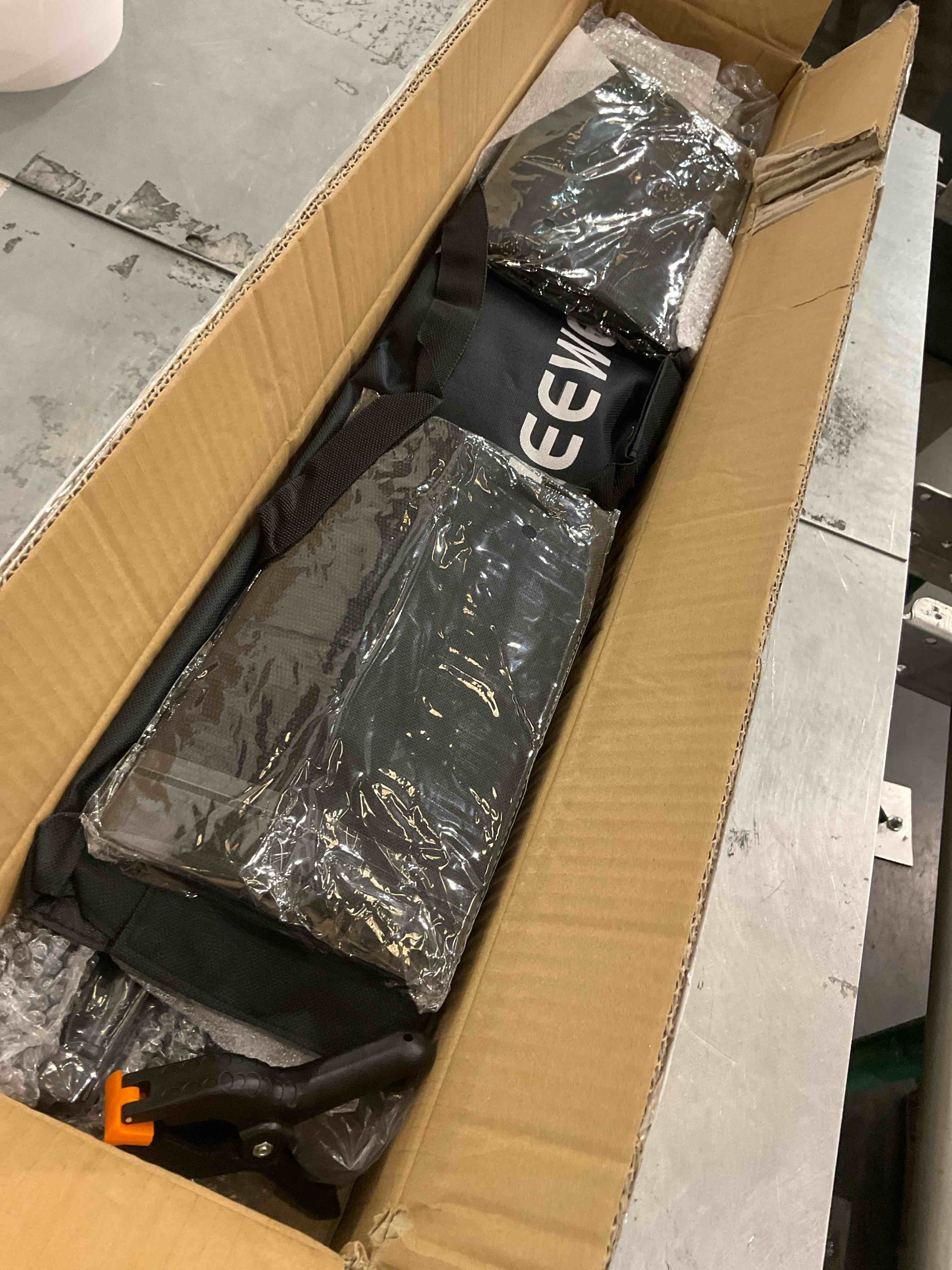 https://s3.amazonaws.com/lotting-images-prod/bidfta/PPE0316954_1730475396716.jpeg
